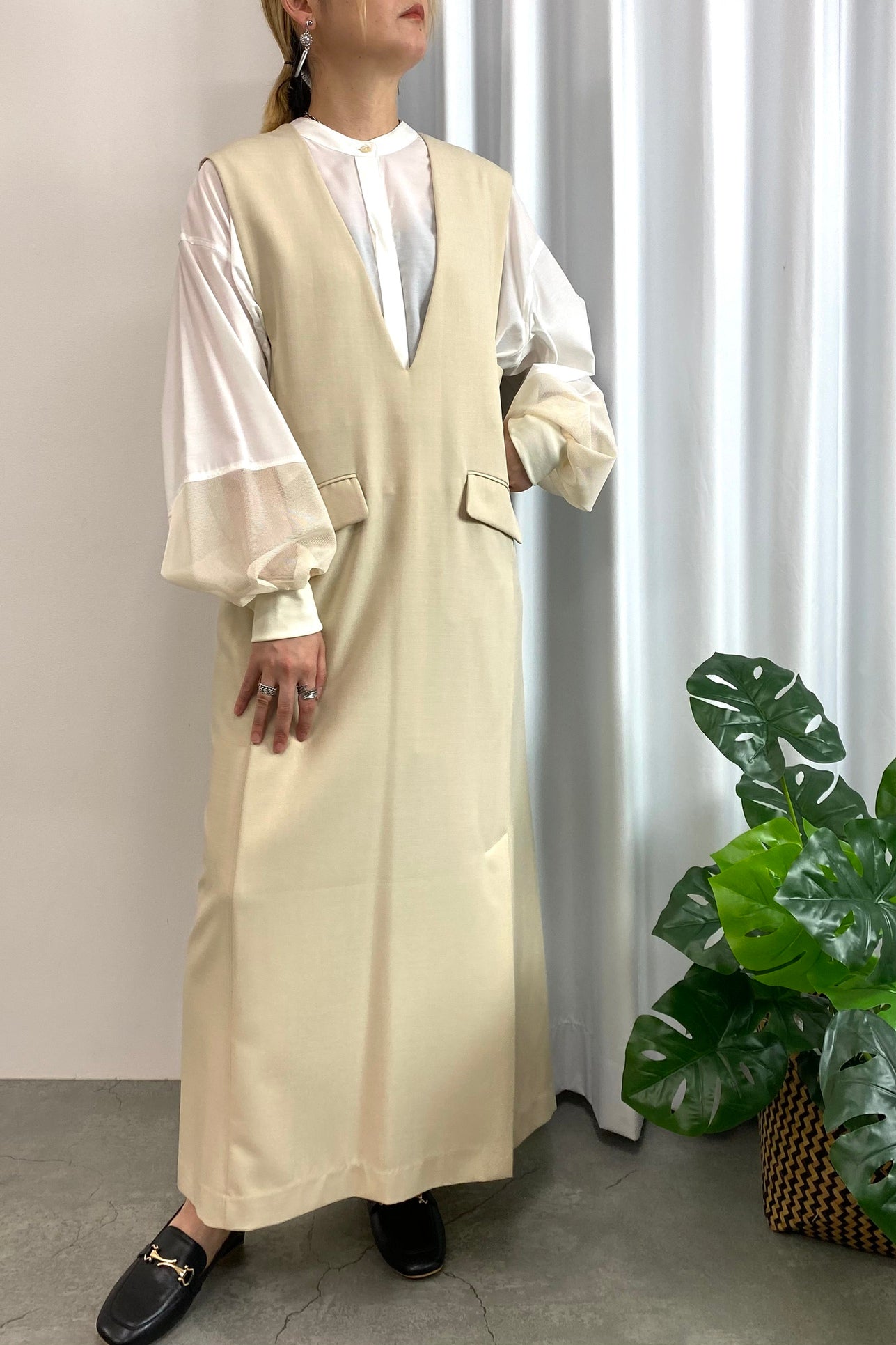 CHIGNON (シニヨン) ディープ Vネック ジャンパースカート ジャンスカ タイト ストレート