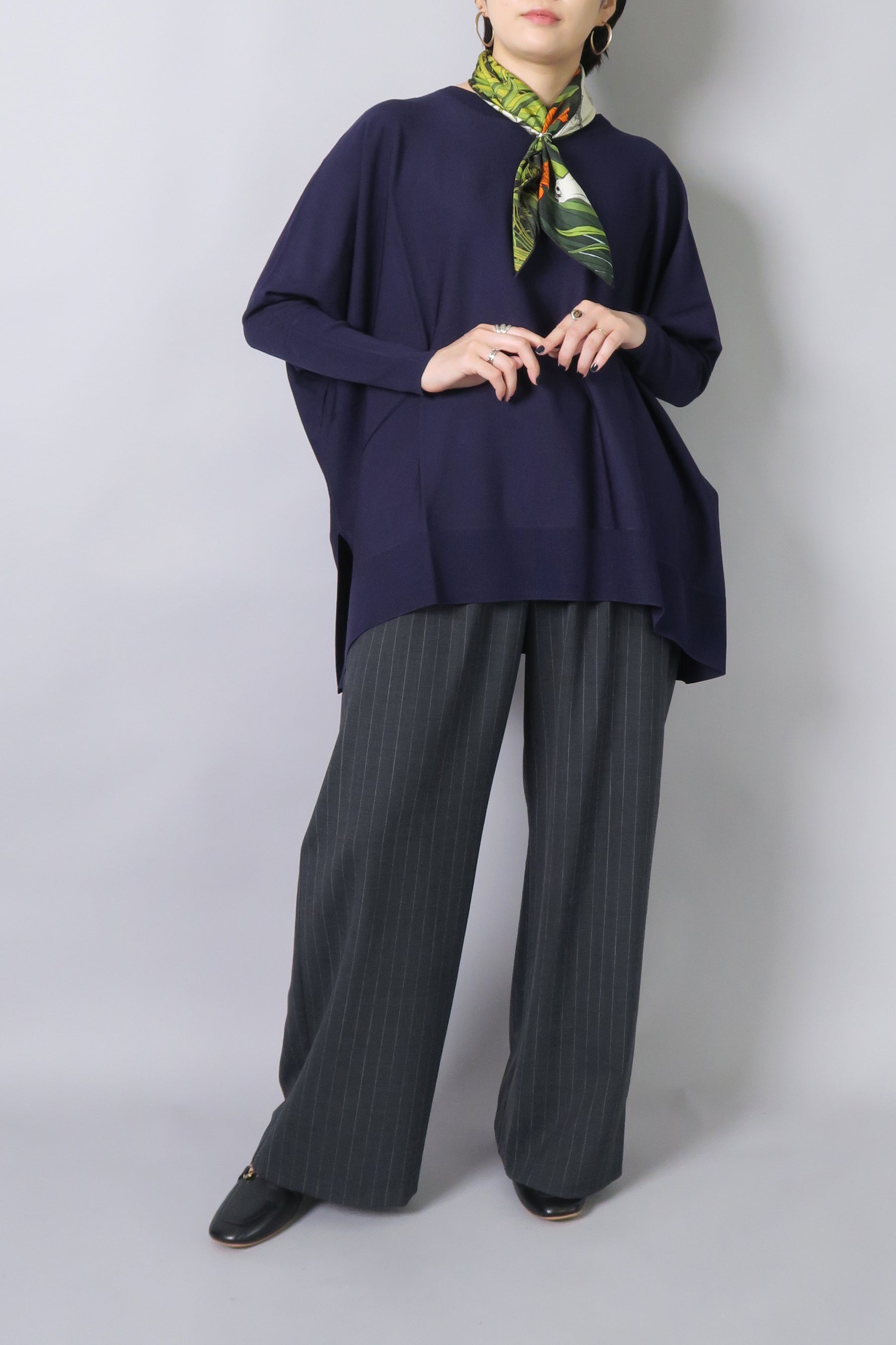 サイドスリットレーヨンナイロンニット