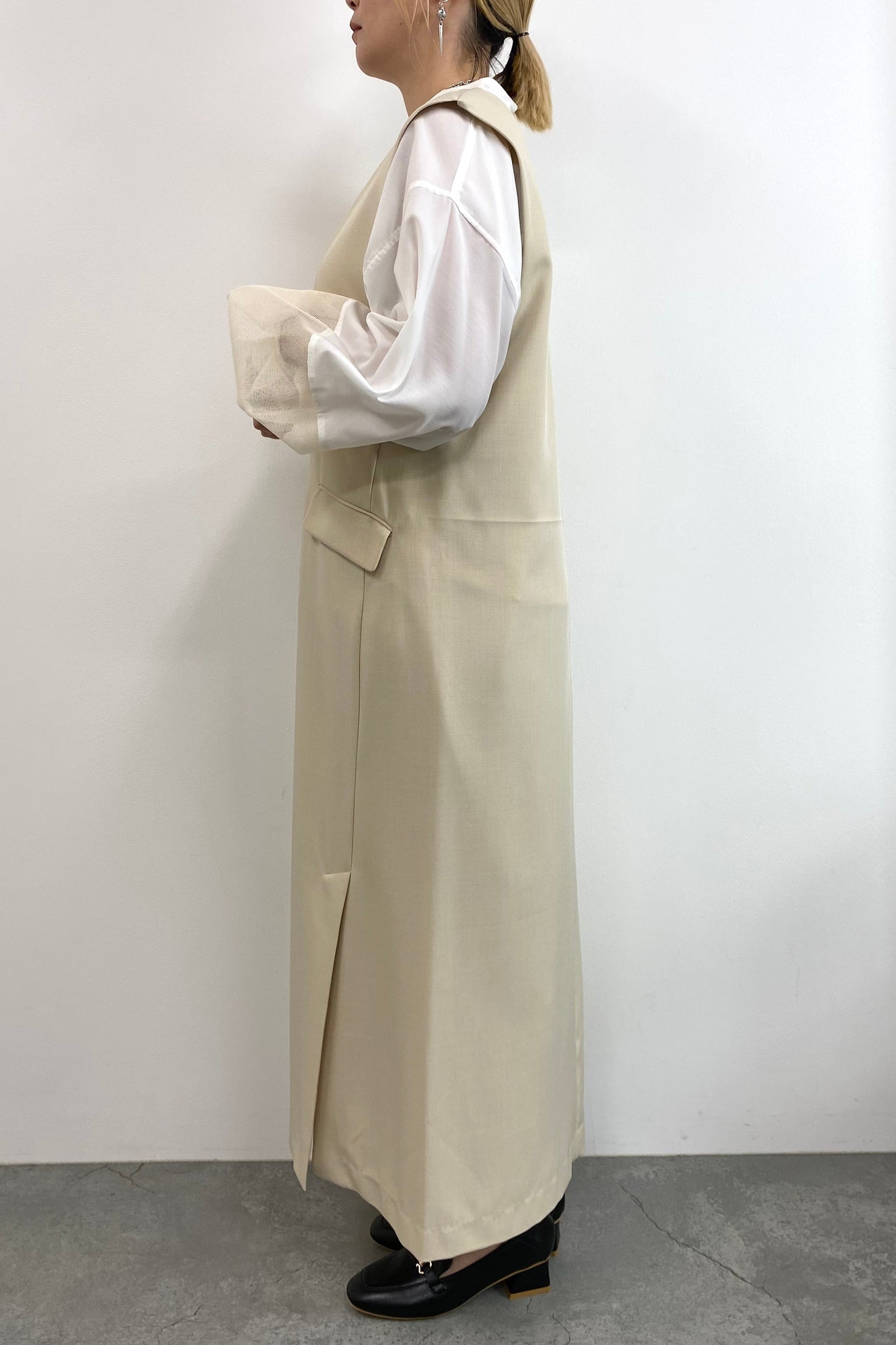 CHIGNON (シニヨン) ディープ Vネック ジャンパースカート ジャンスカ タイト ストレート