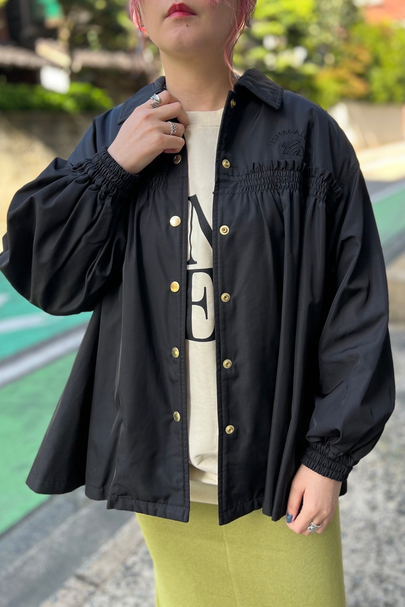 バックギャザーコーチジャケット