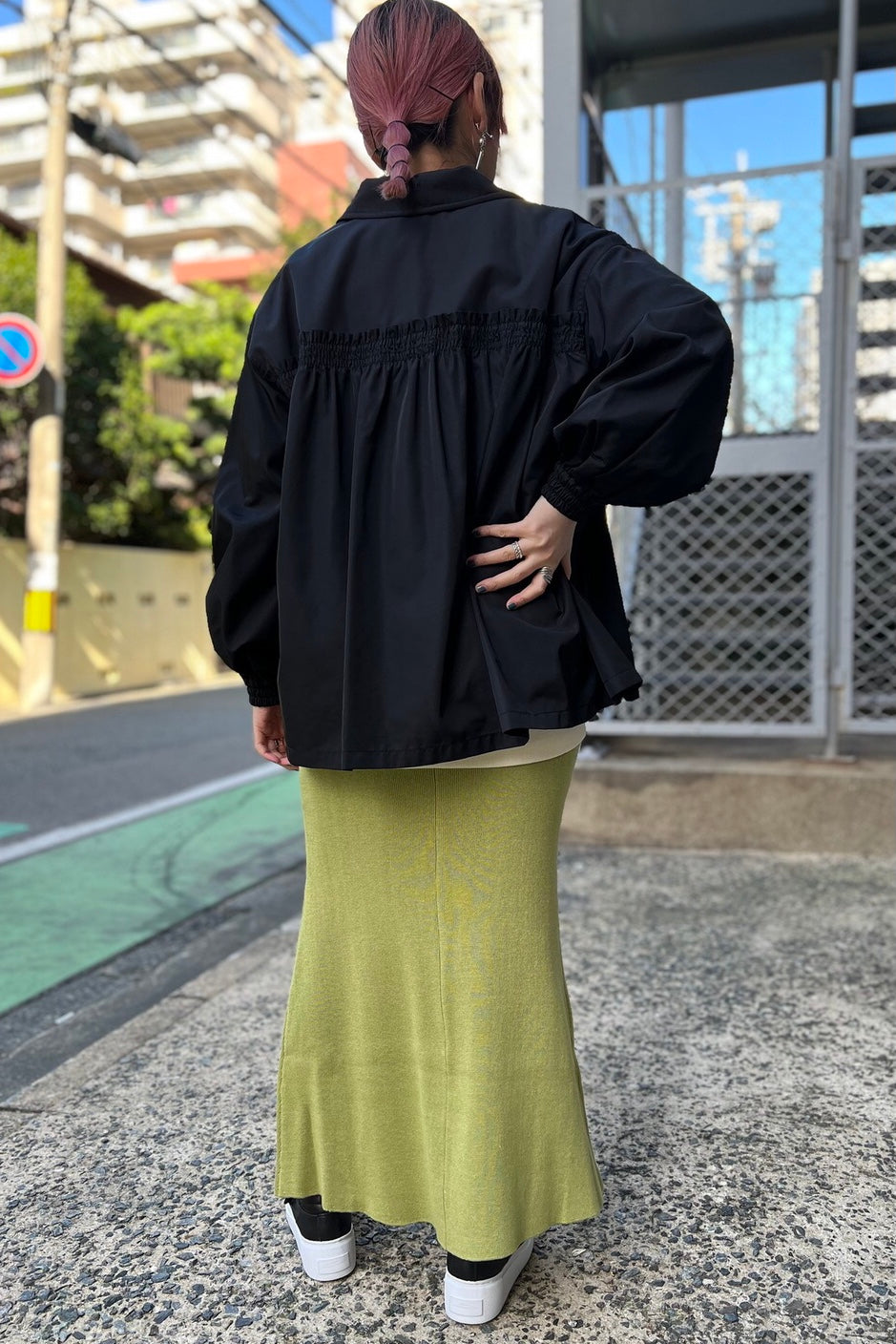 バックギャザーコーチジャケット