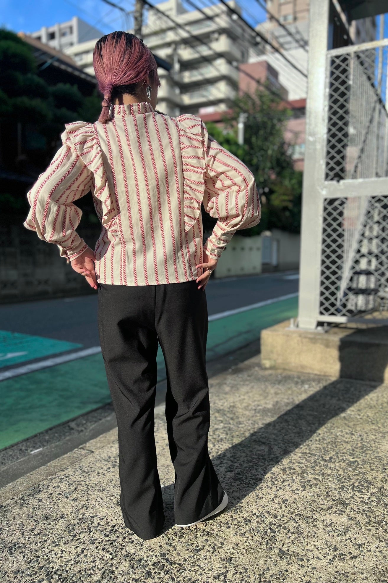 ストライプフリルブラウス