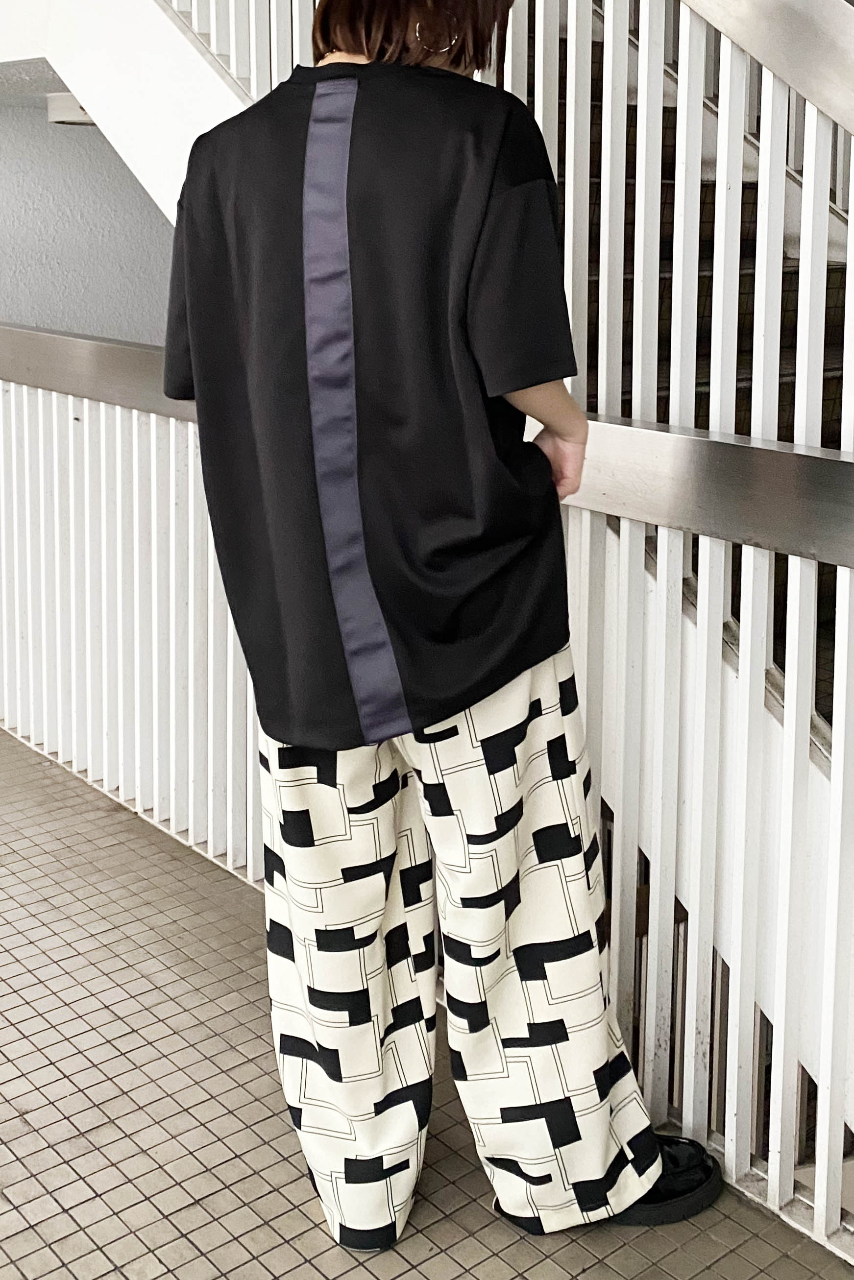 ツイル幾何学セミワイドパンツ