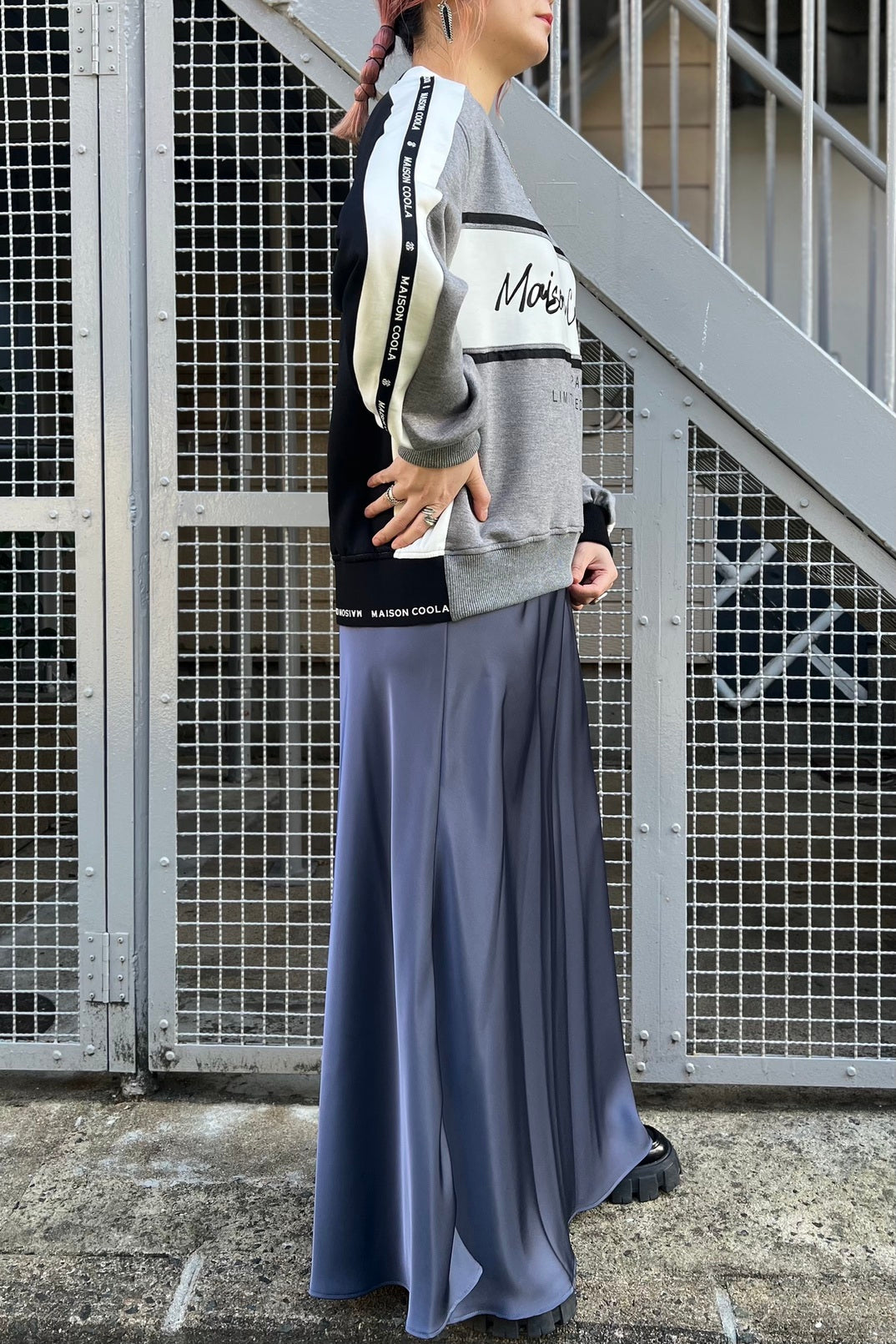 クレイジーパターンエンブロイダリープルオーバー