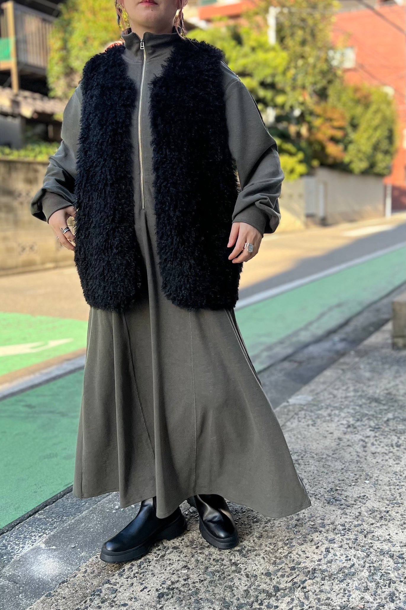 ハーフジップカットワンピース