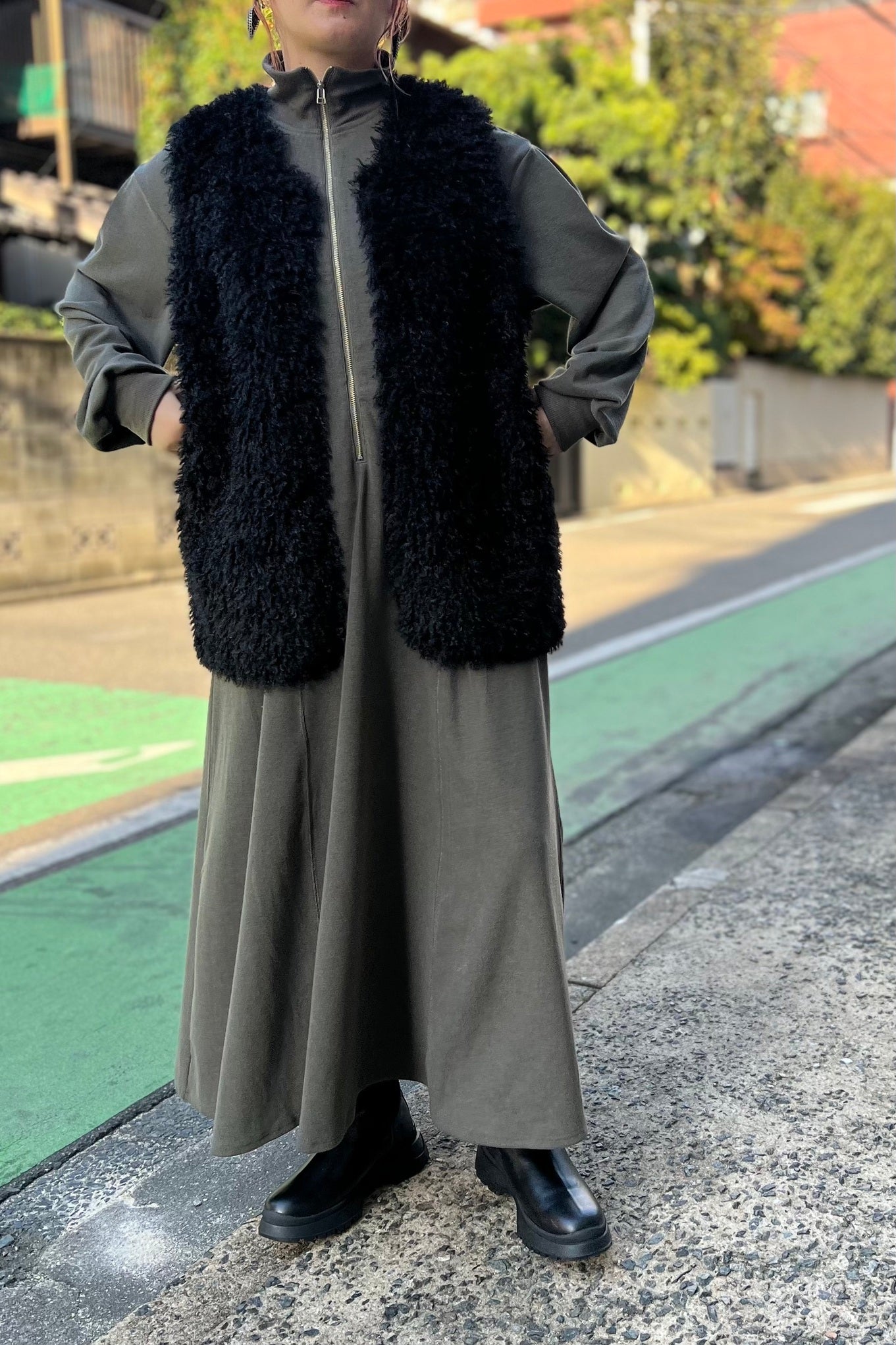 ハーフジップカットワンピース