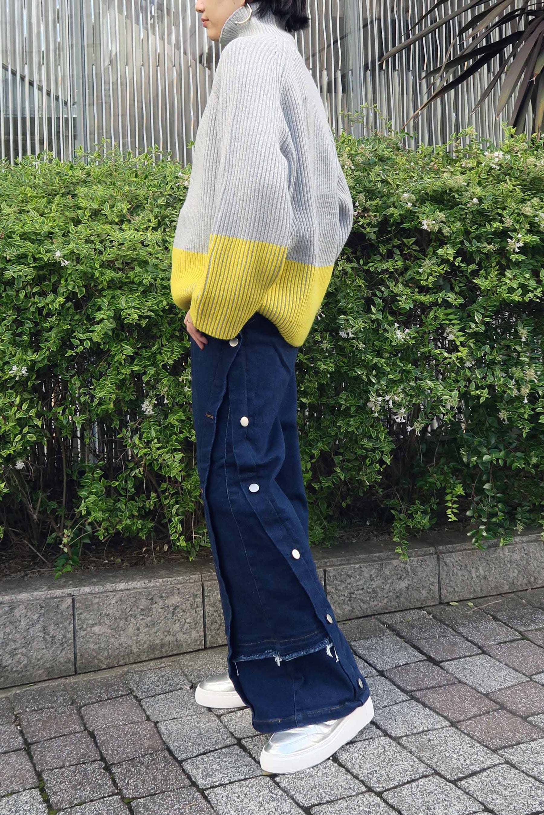 バイカラーリブニット