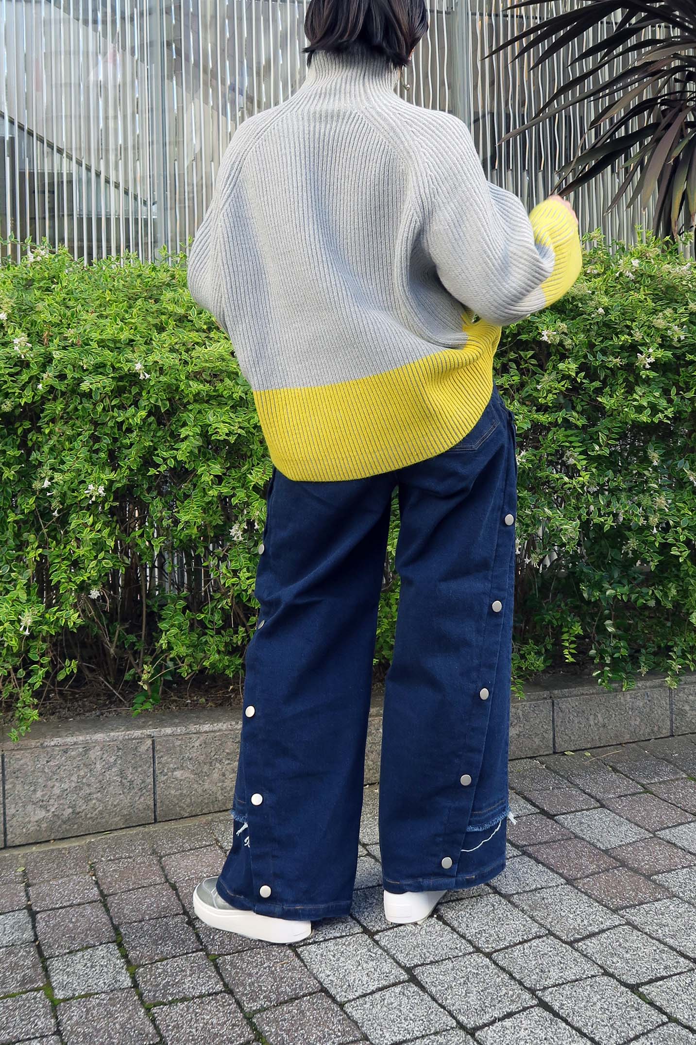 バイカラーリブニット