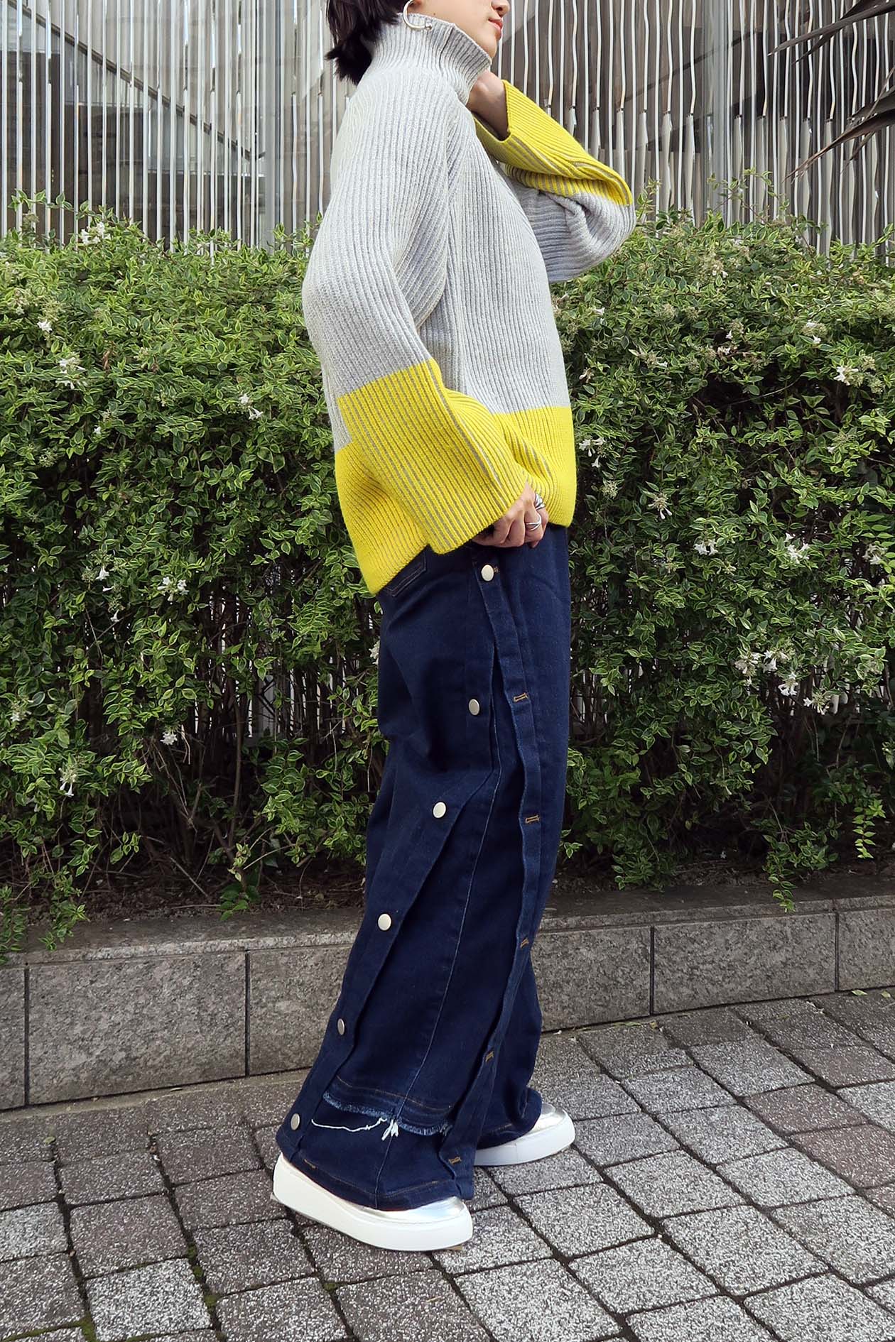 バイカラーリブニット