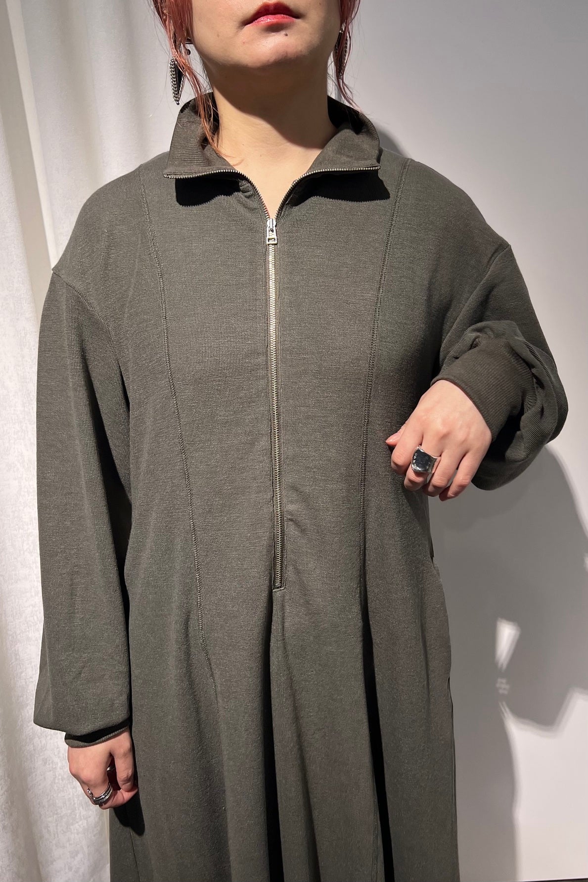 ハーフジップカットワンピース