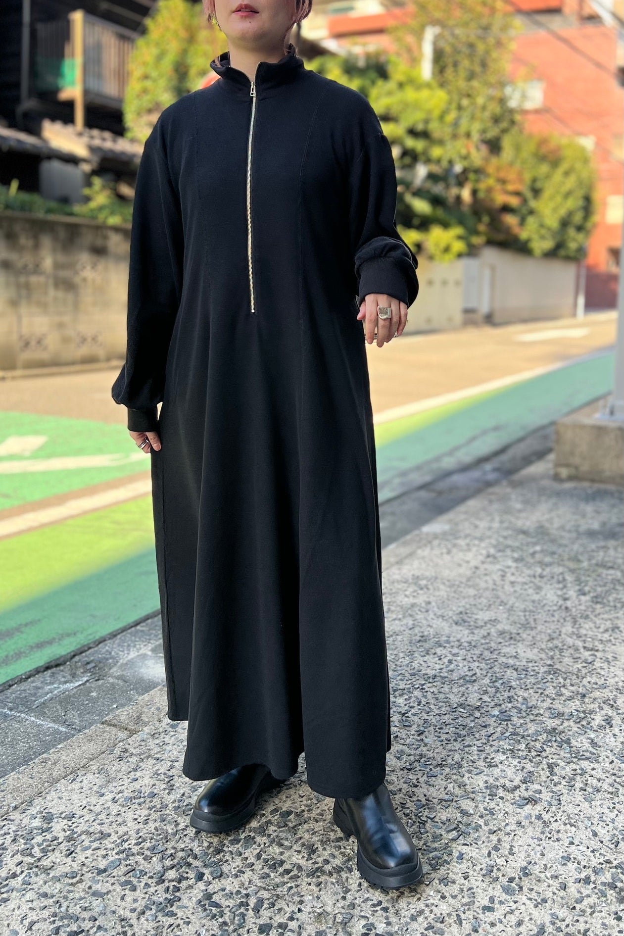 ハーフジップカットワンピース