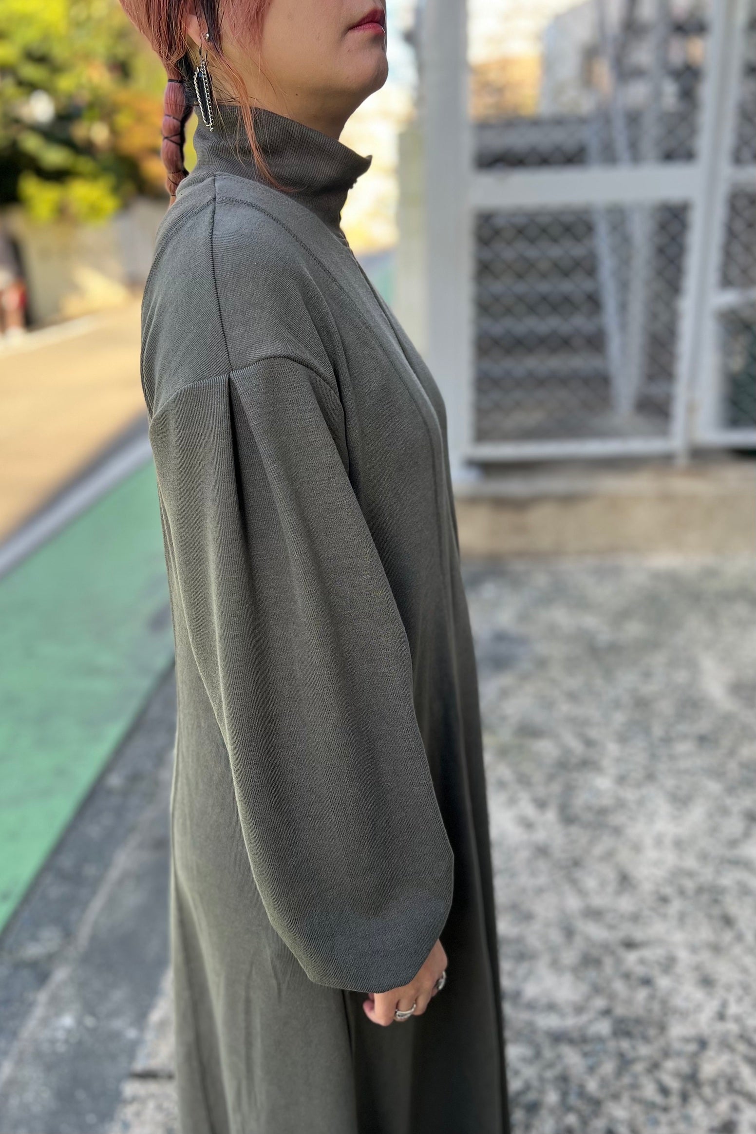 ハーフジップカットワンピース