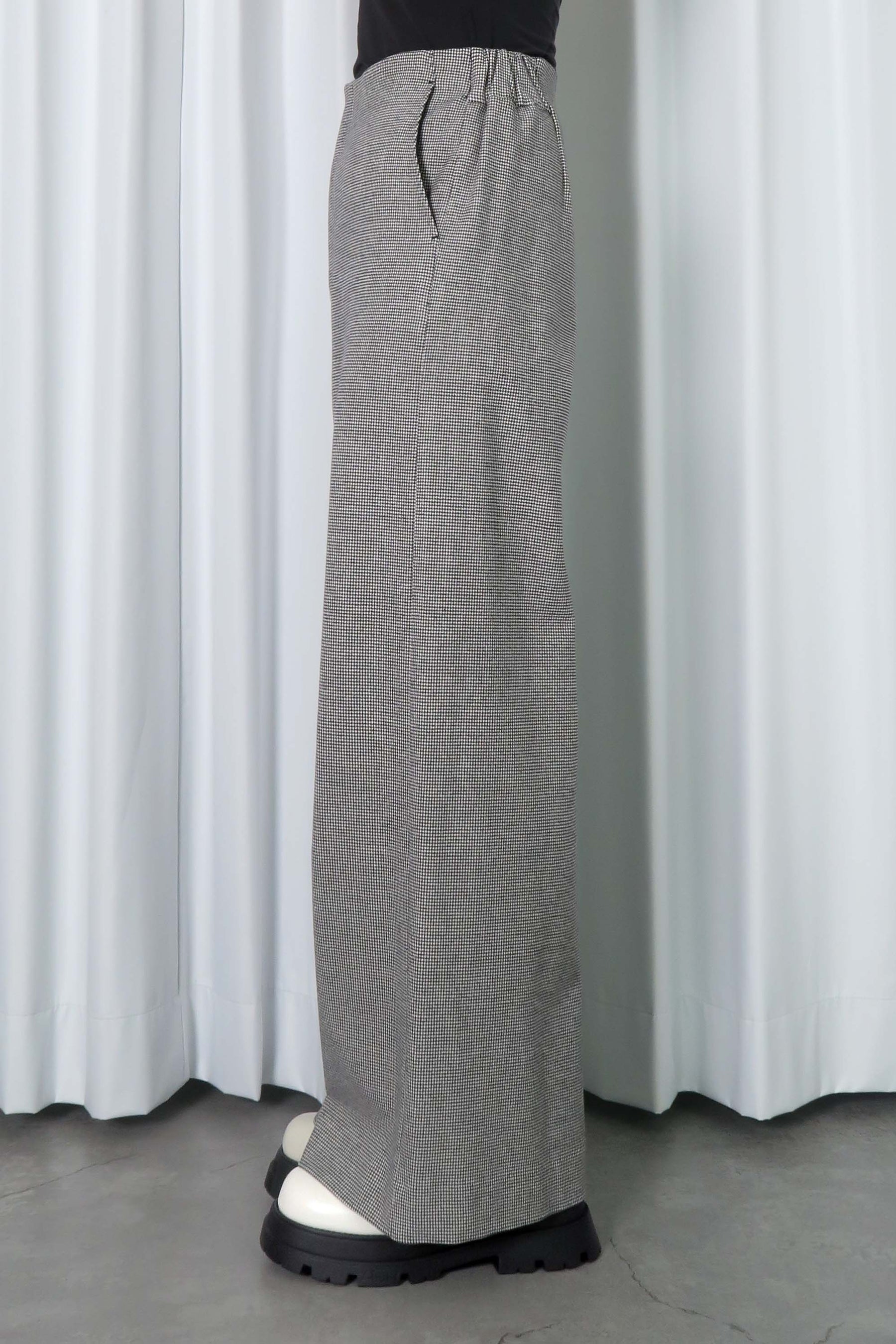 ウォームストレッチワイドパンツ