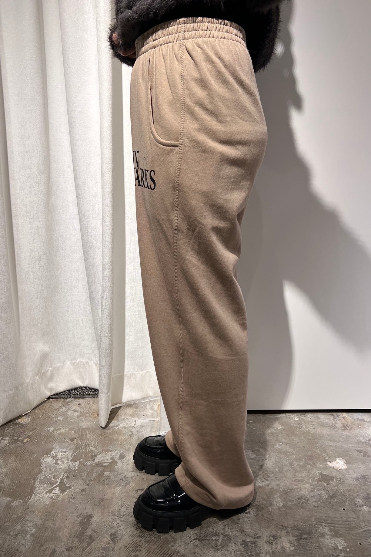 CHIGNON (シニヨン) 裏毛スウェットロゴ2wayパンツ 3235-360ko レディース y2k