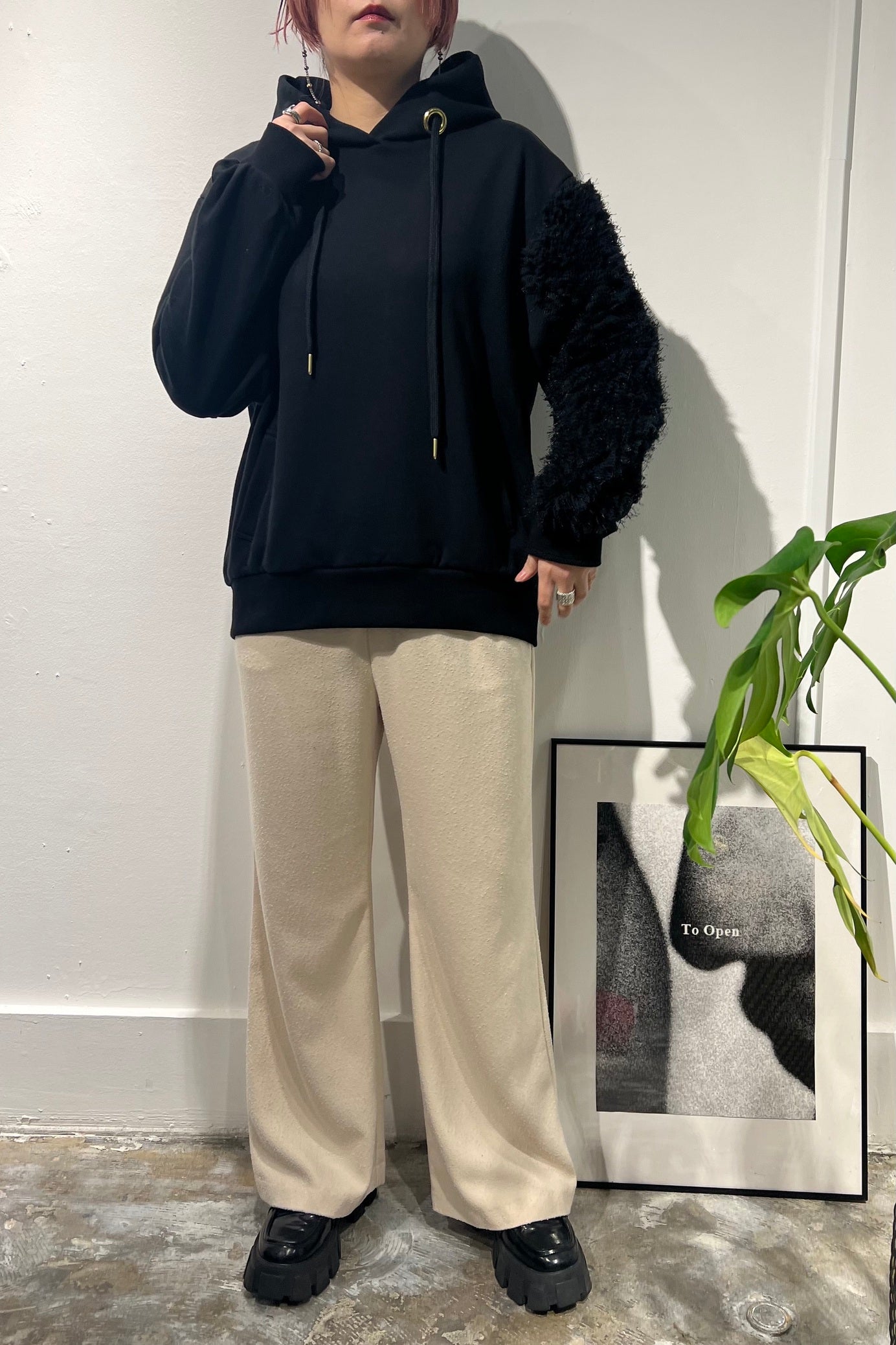 アシメファースリーブフーディー