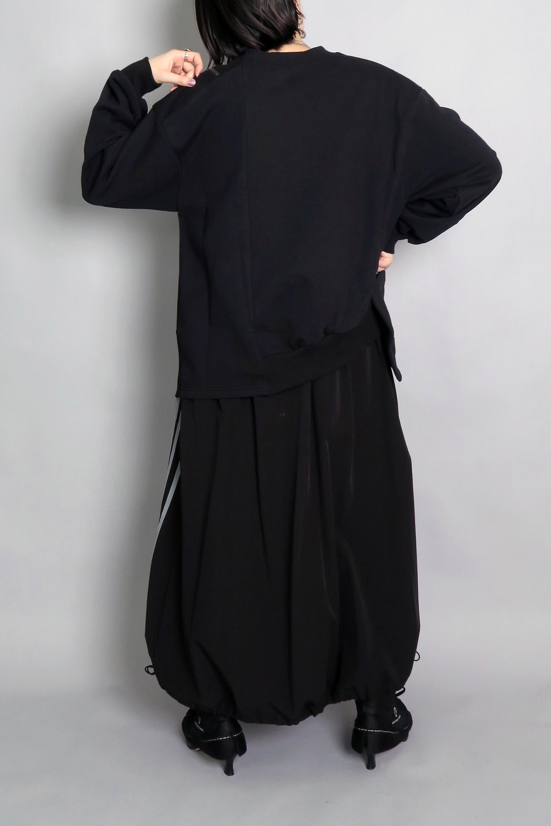 TC裏毛アシンメトリーポケット付きトップス