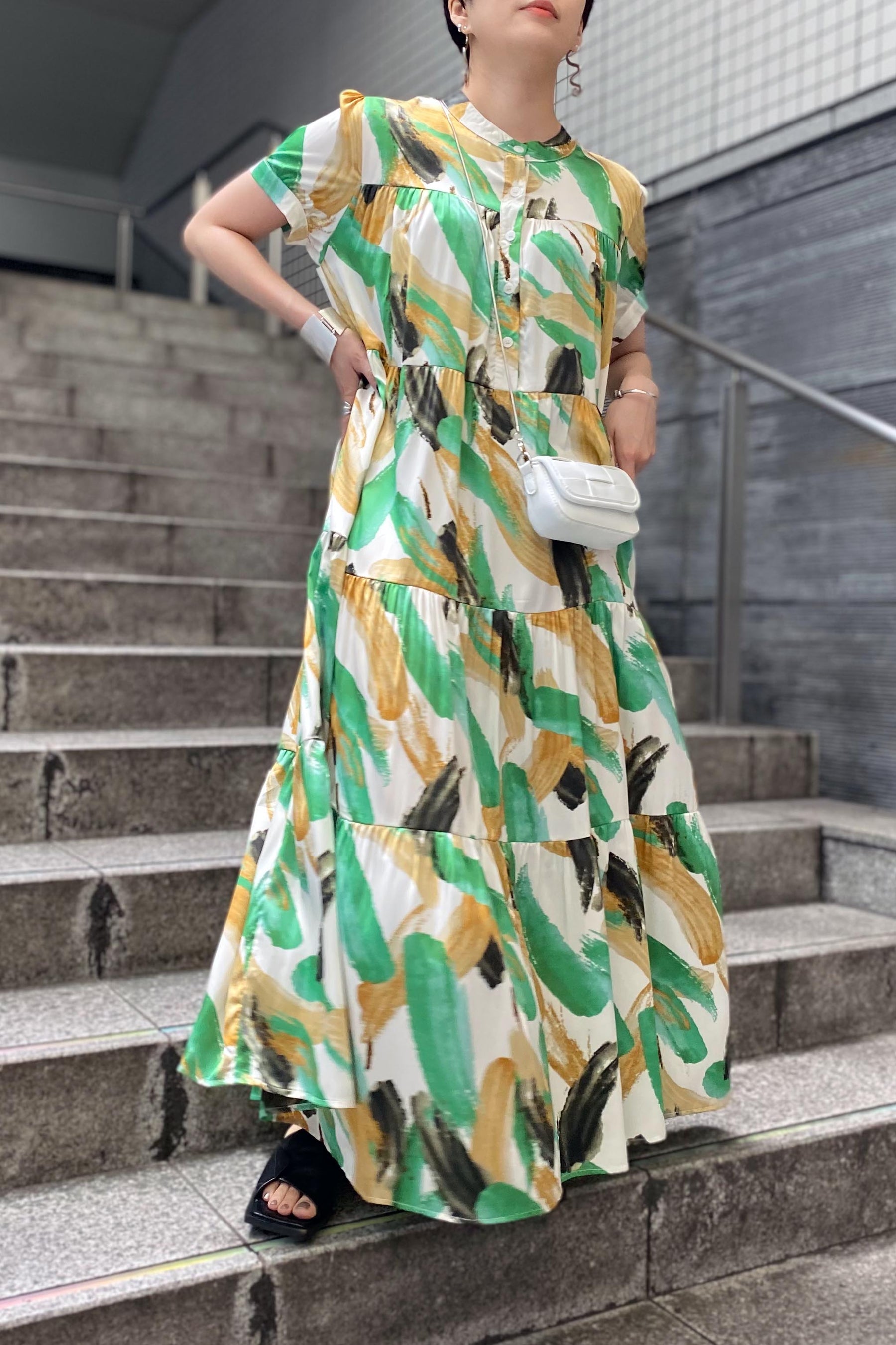 ペイントプリント 半袖ティアードワンピース