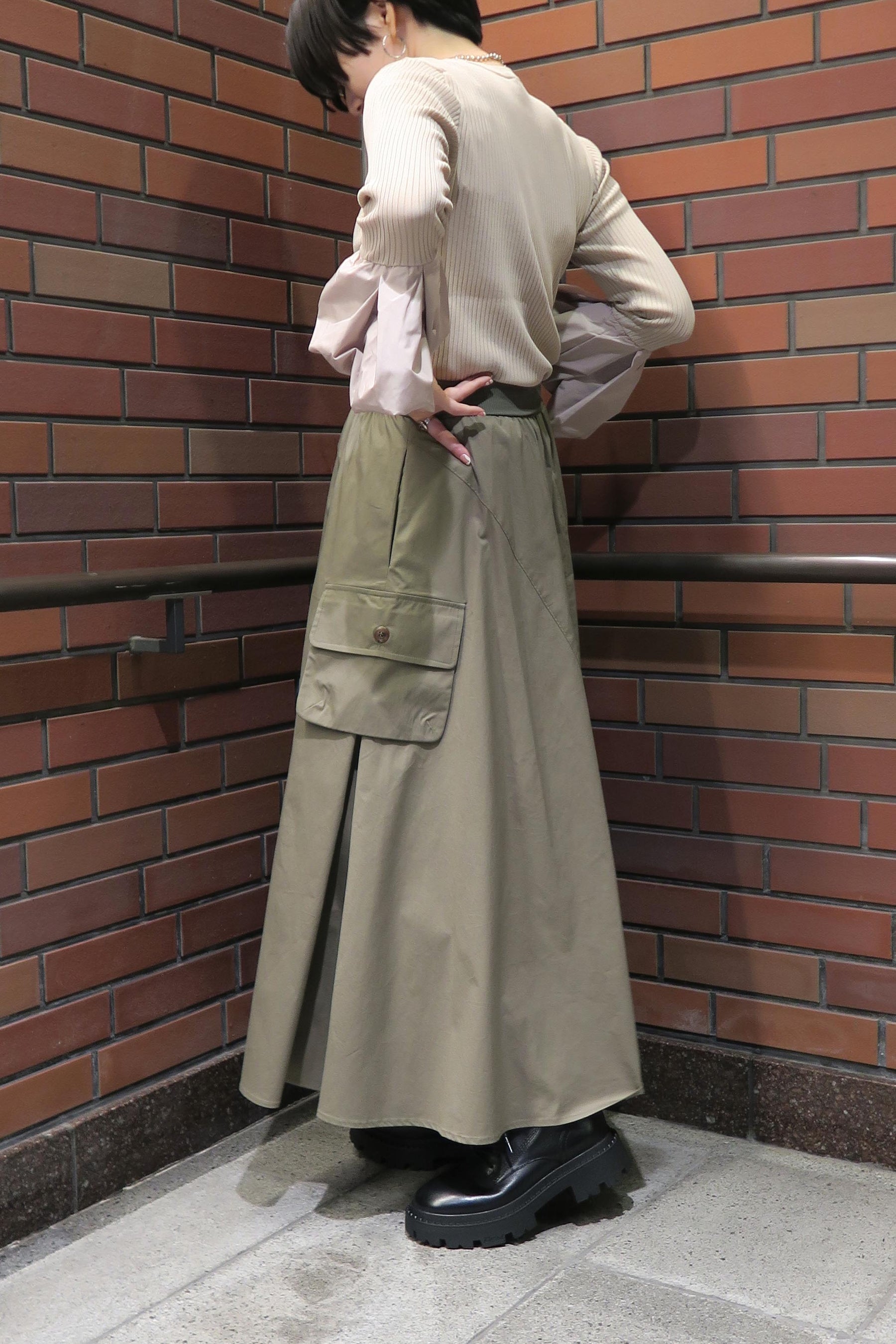 サーブルストレッチ袖バルーンプルオーバー