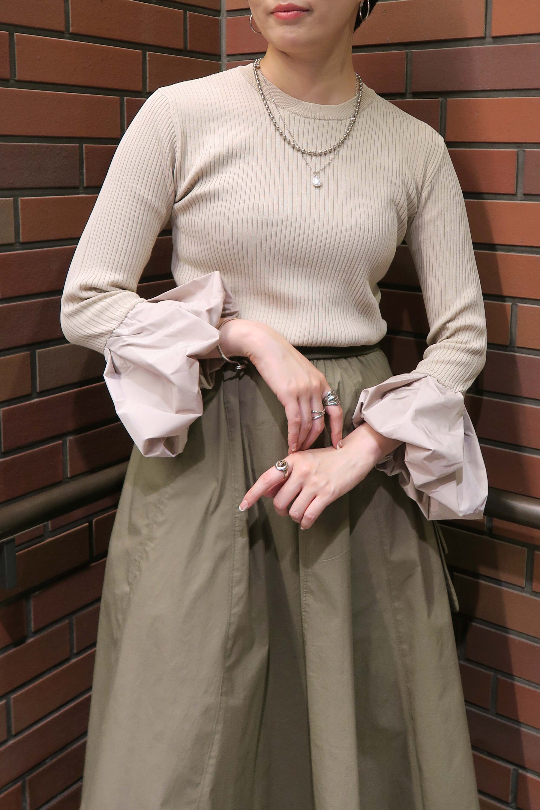 サーブルストレッチ袖バルーンプルオーバー