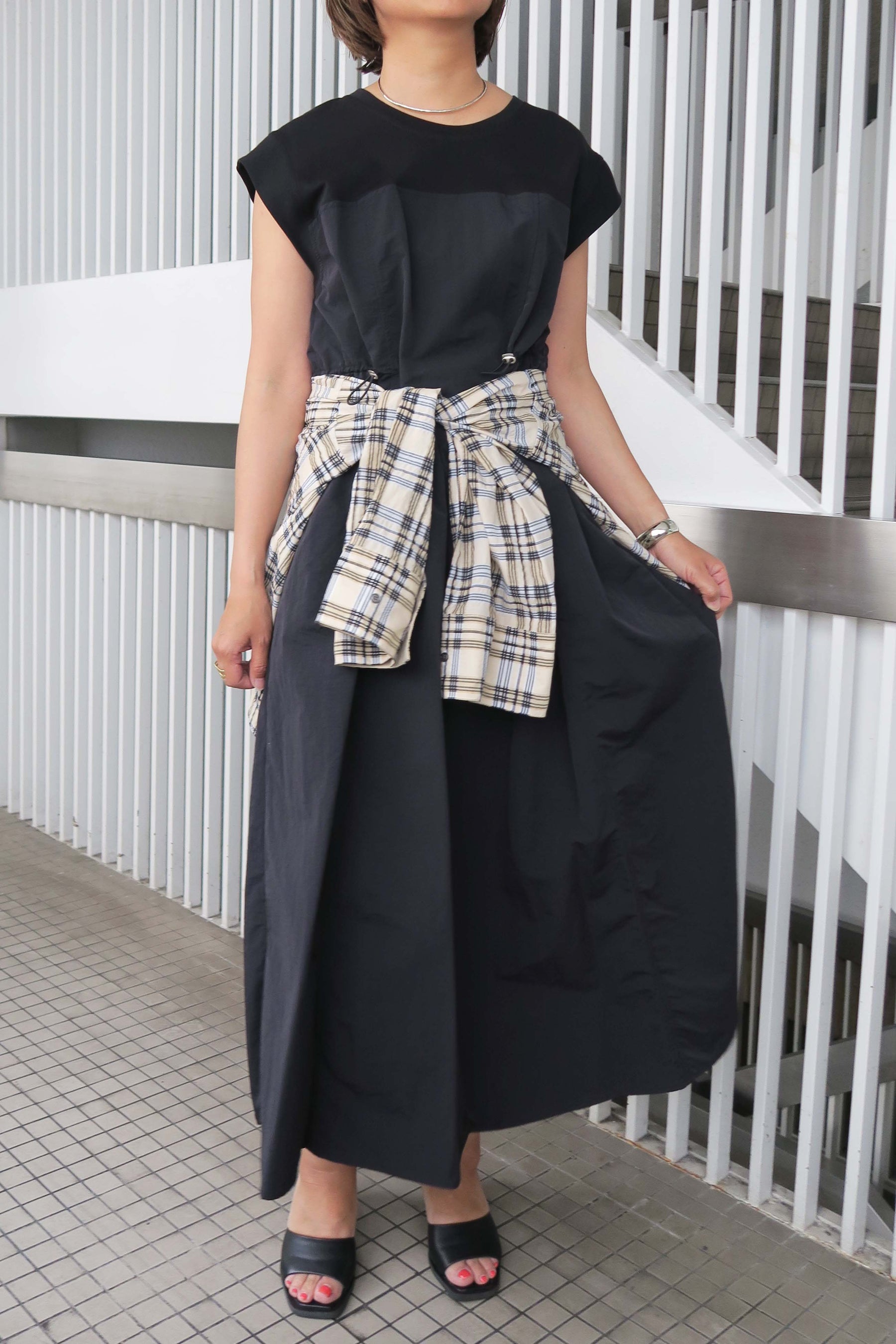 PaulineBleu (ポリーヌブロー) 異素材切替ギャザーワンピース 56981 ブラック