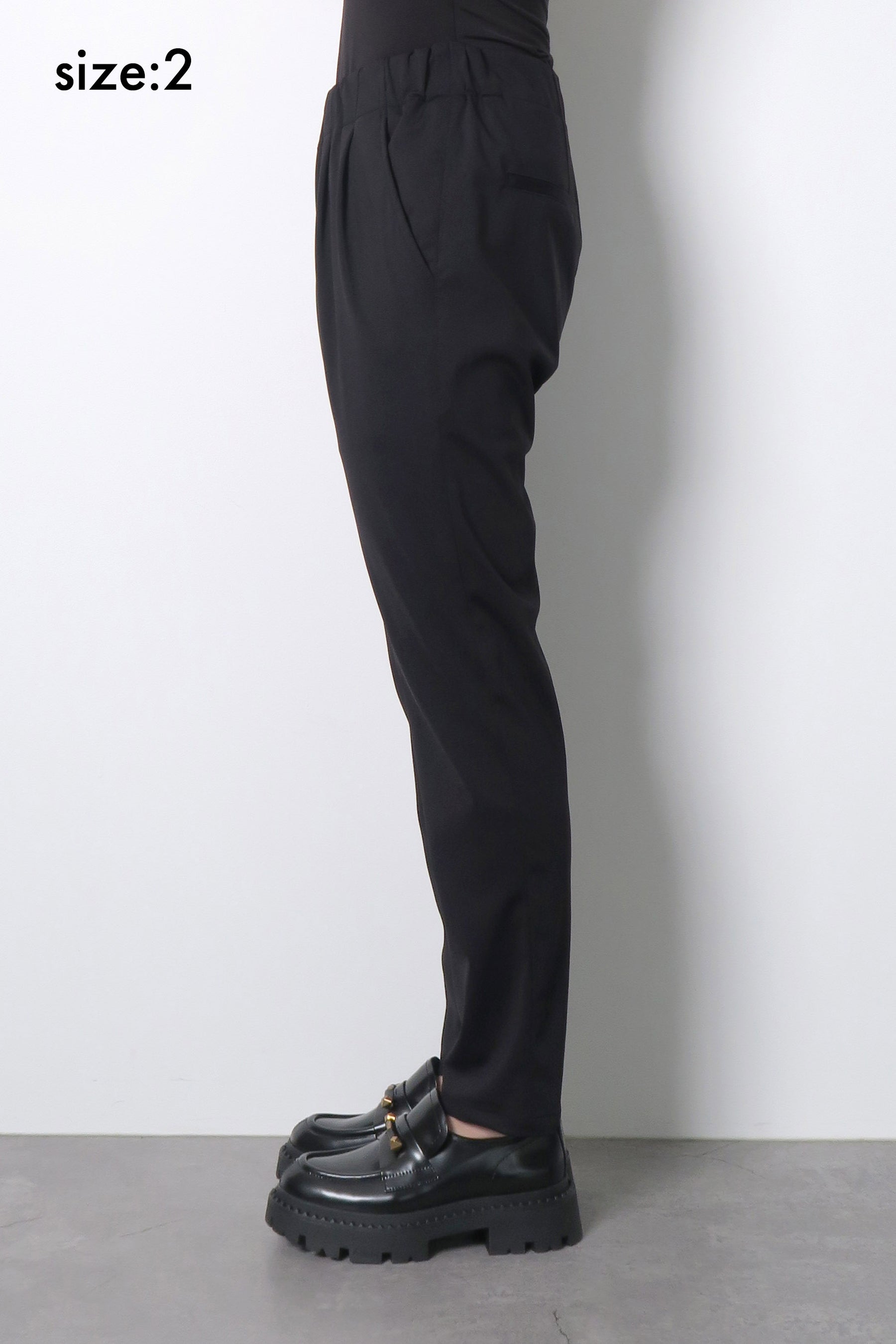ハイテンションストレッチテーパードパンツ