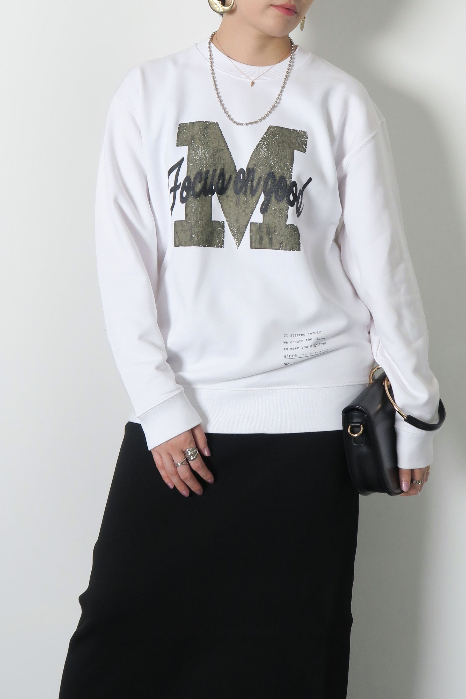 Mロゴプルオーバー
