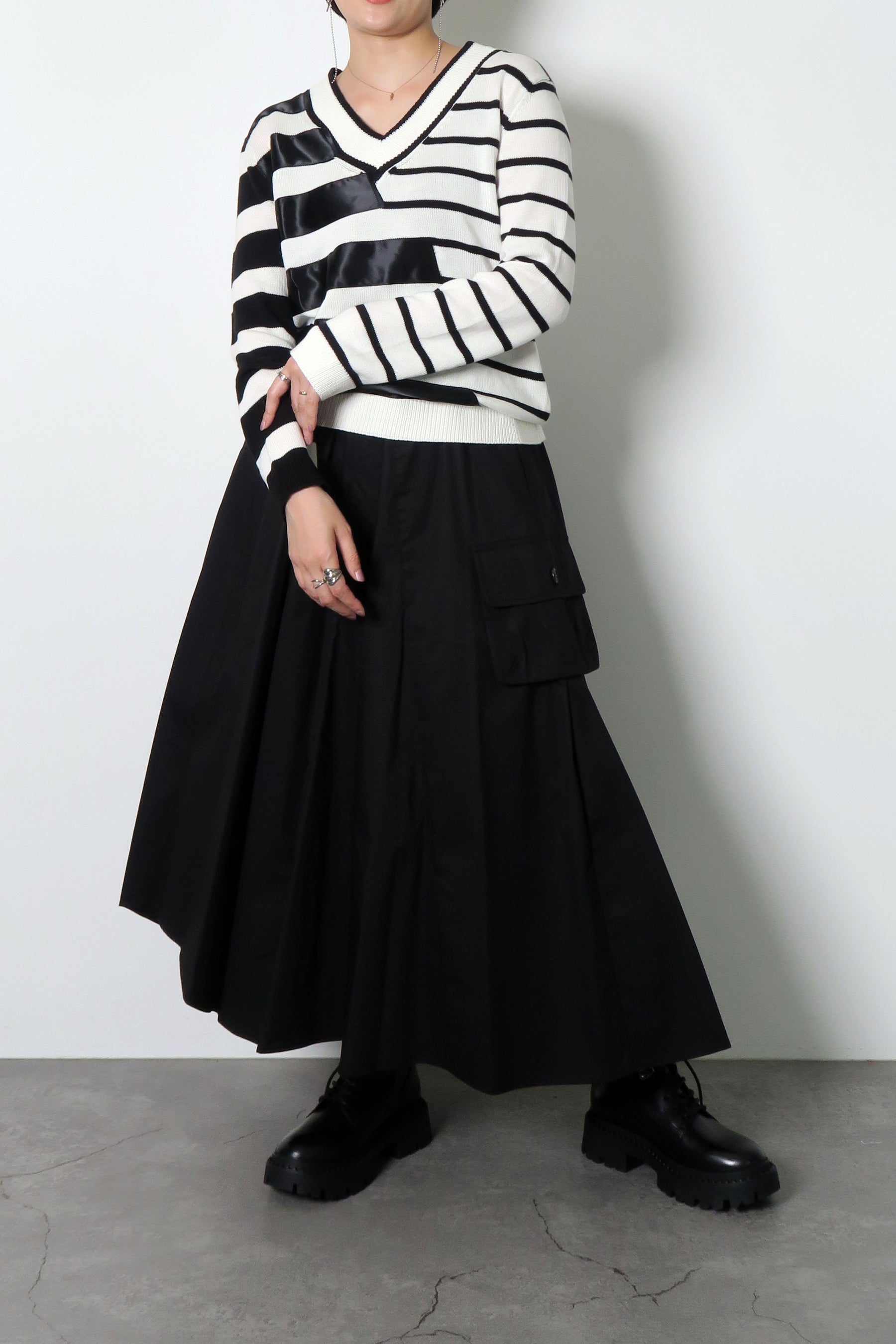 paulinebleu (ポリーヌブロー) アシメ 異素材 ボーダー Vネックニット 35097