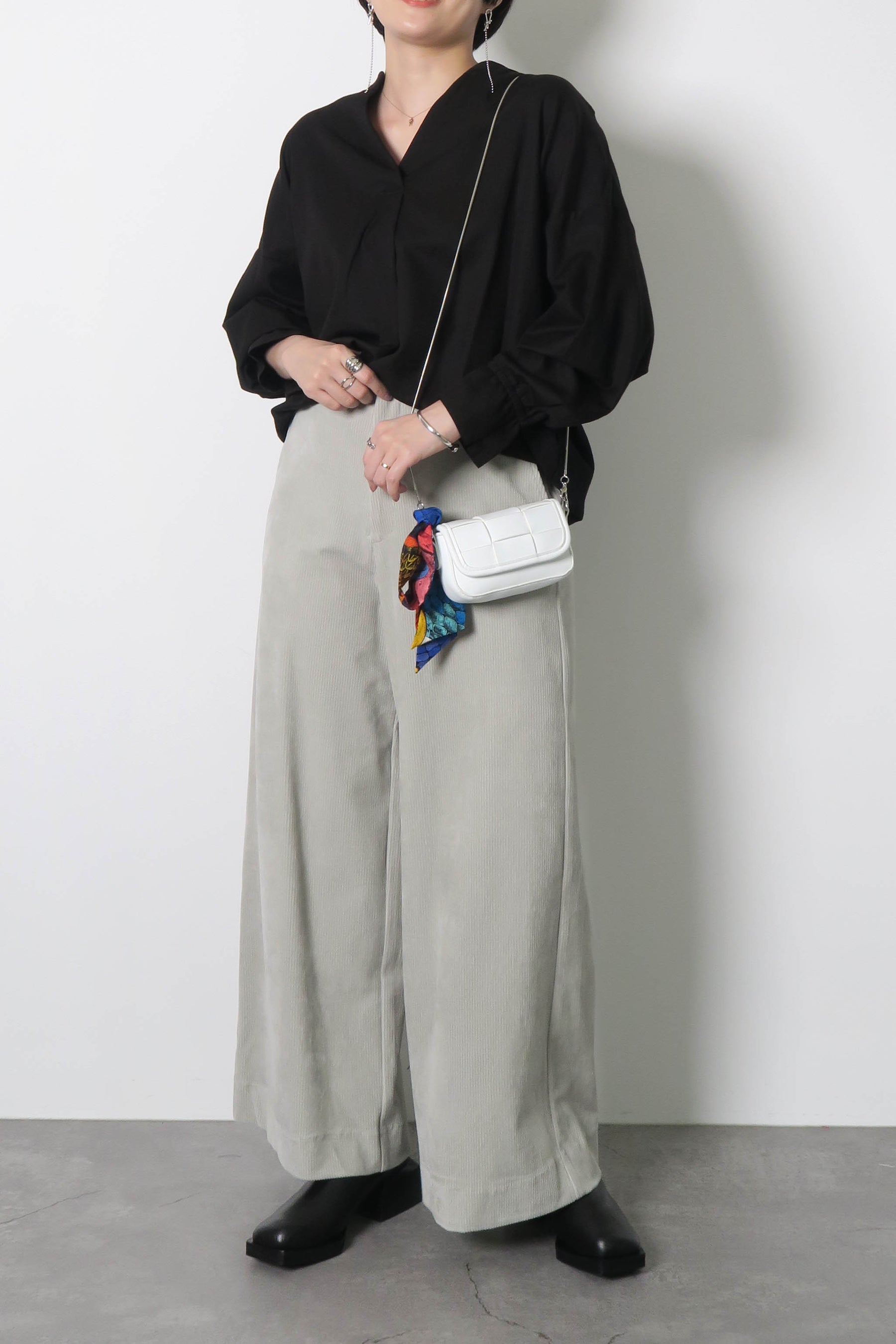 Dignite collier (ディニテ コリエ) 後ろ切替 長袖 ブラウス 800218 レディース きれいめ オフィス