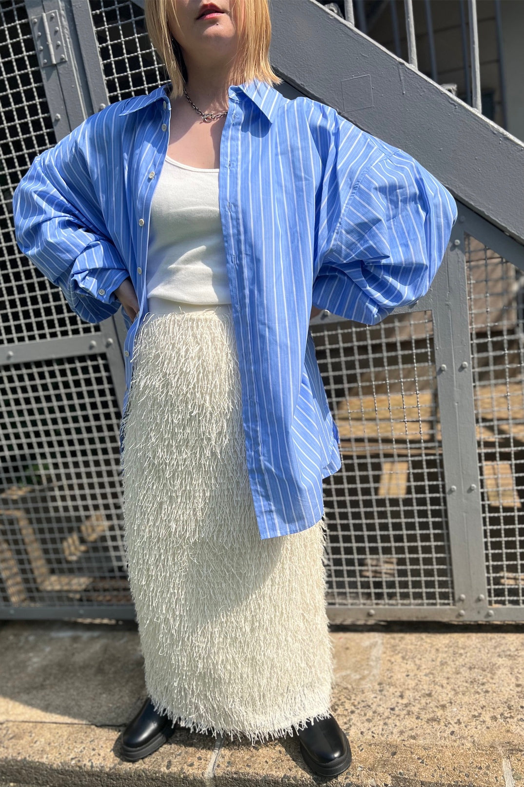 フサフサタイトスカート