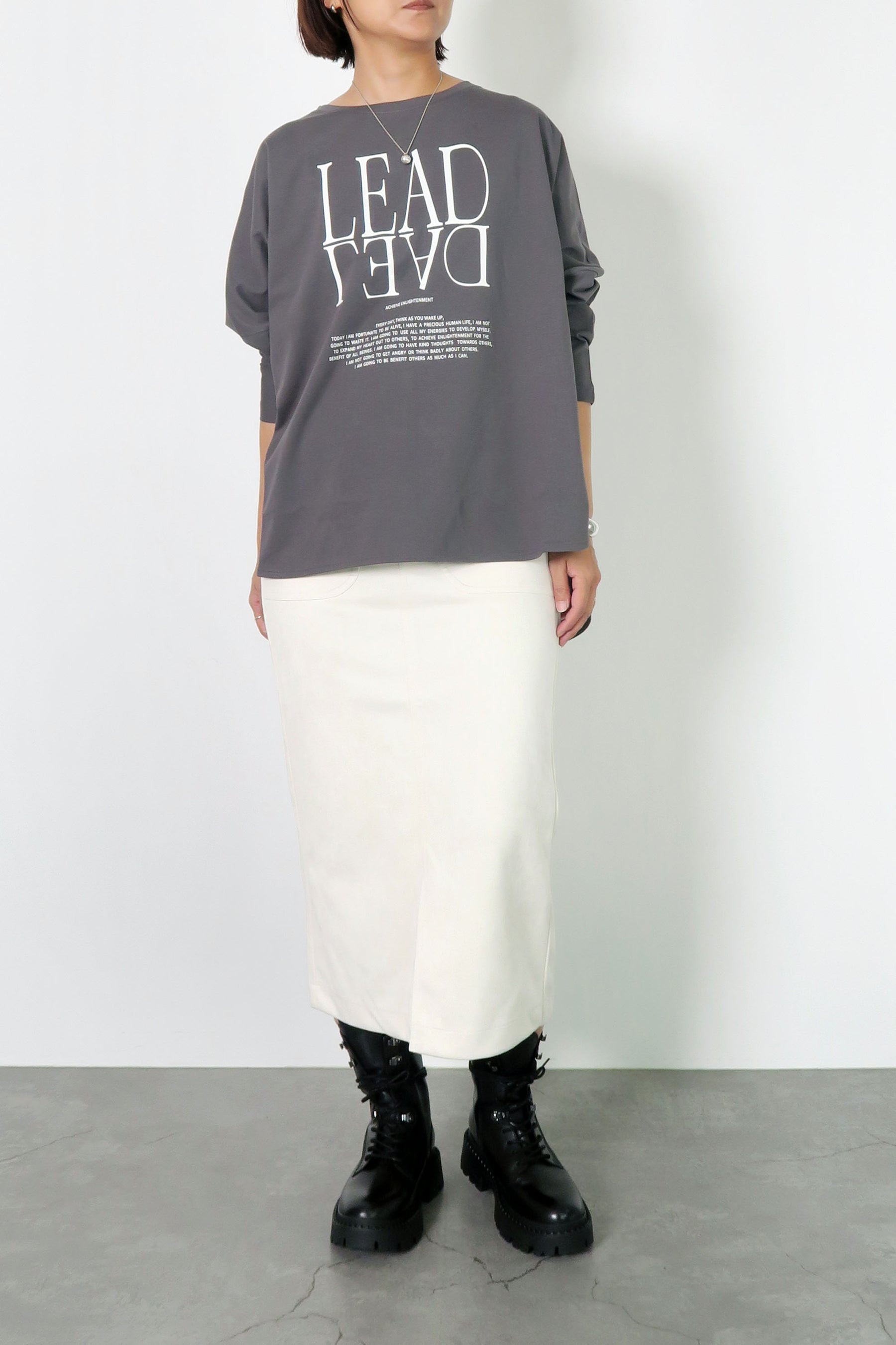 Dignite collier(ディニテ コリエ) 後ろドルマンロゴTシャツ 809000 レディース/ロンT/ティーシャツ/カットソー