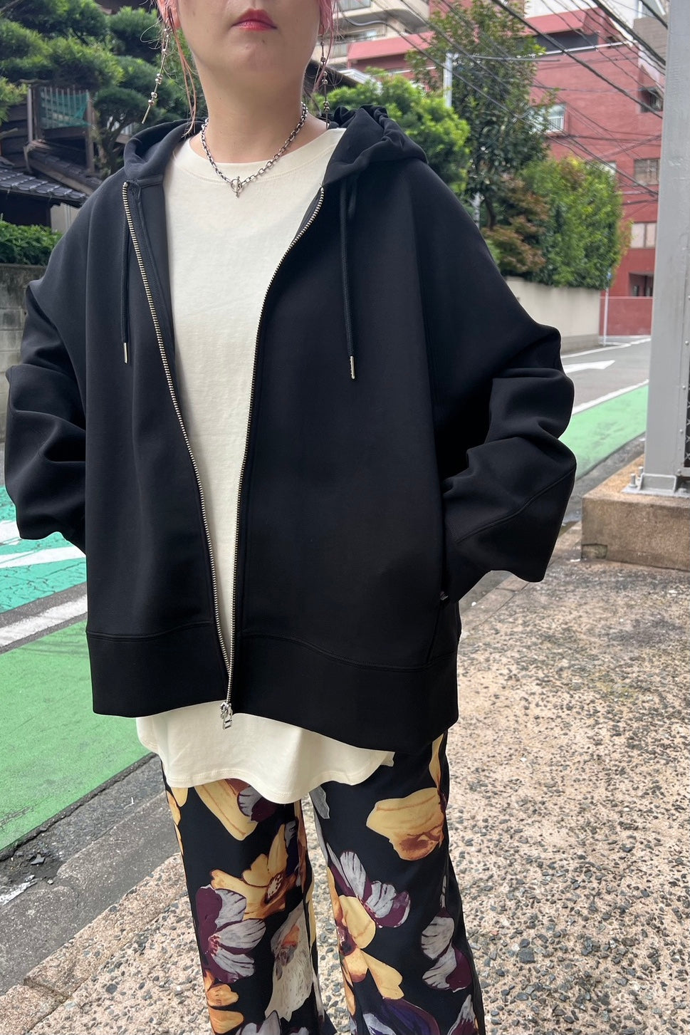 CHIGNON (シニヨン) ダンボールパーカー 8234-028kk レディース フーディー