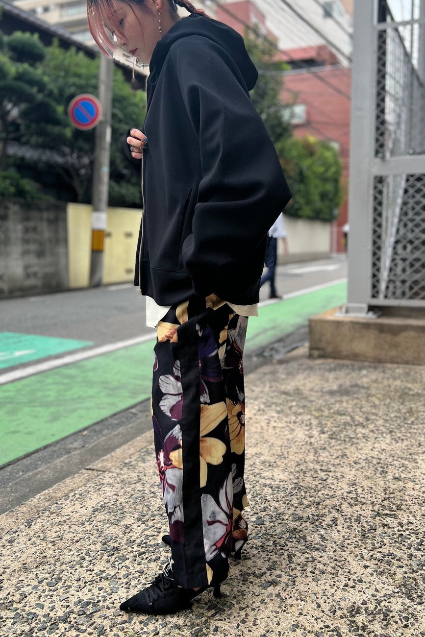 CHIGNON (シニヨン) ダンボールパーカー 8234-028kk レディース フーディー