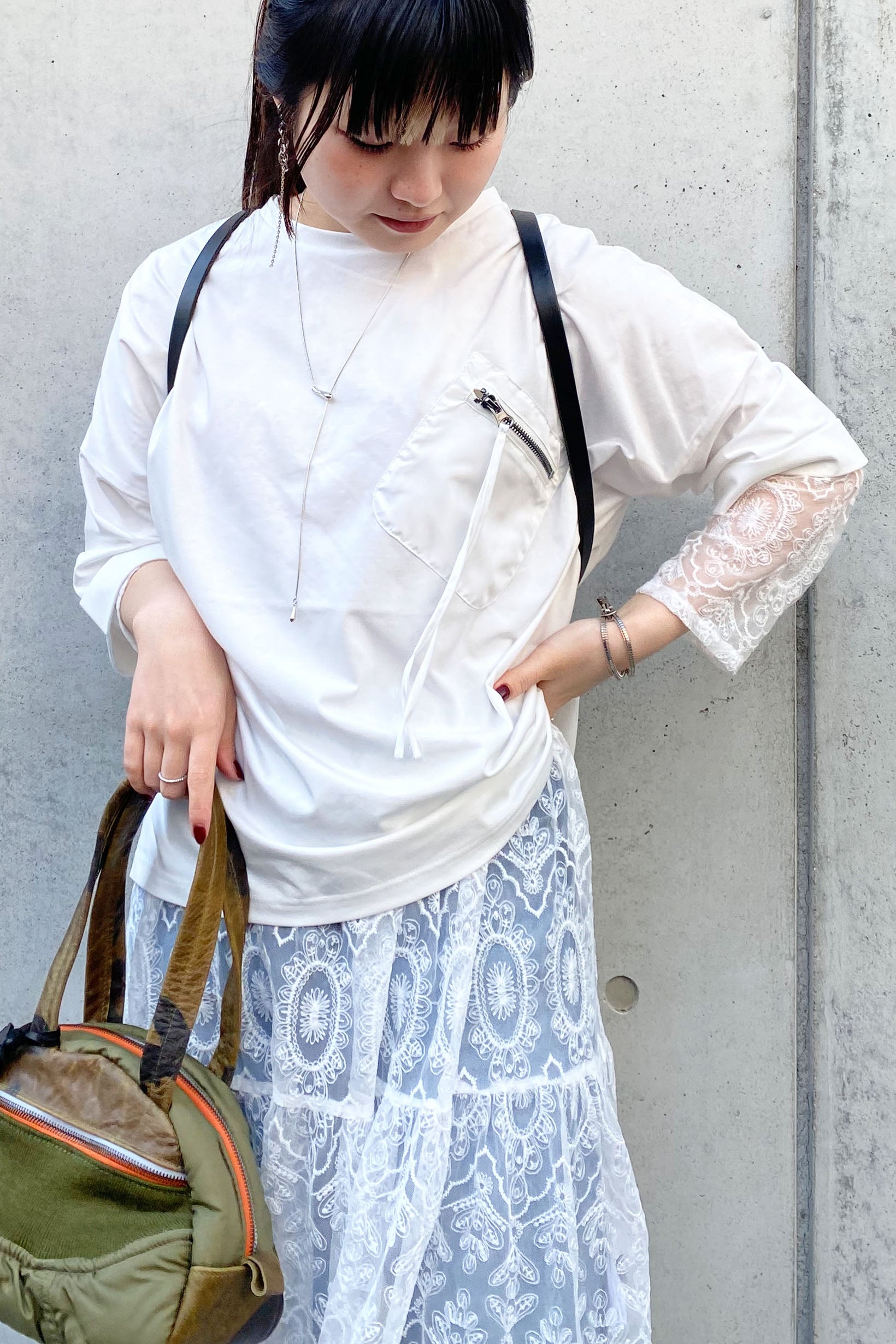 33℃ (サーティスリー) 胸ポケットTee gz504803 オフシロ
