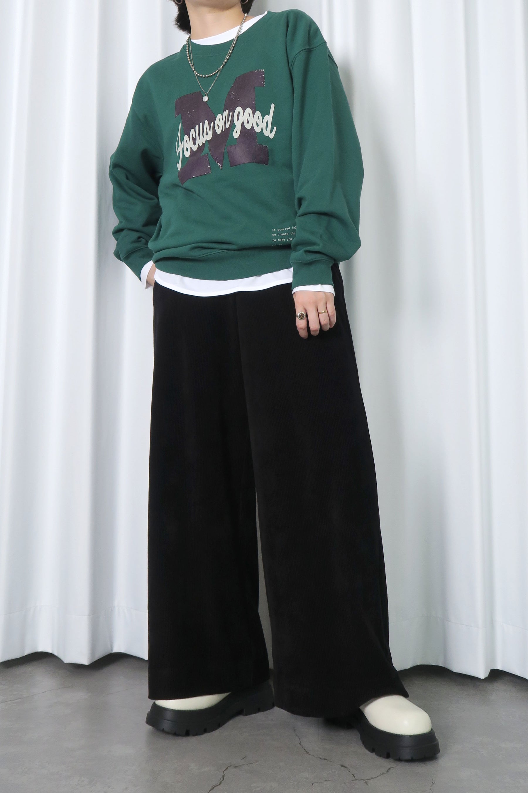コーデュロイワイドパンツ