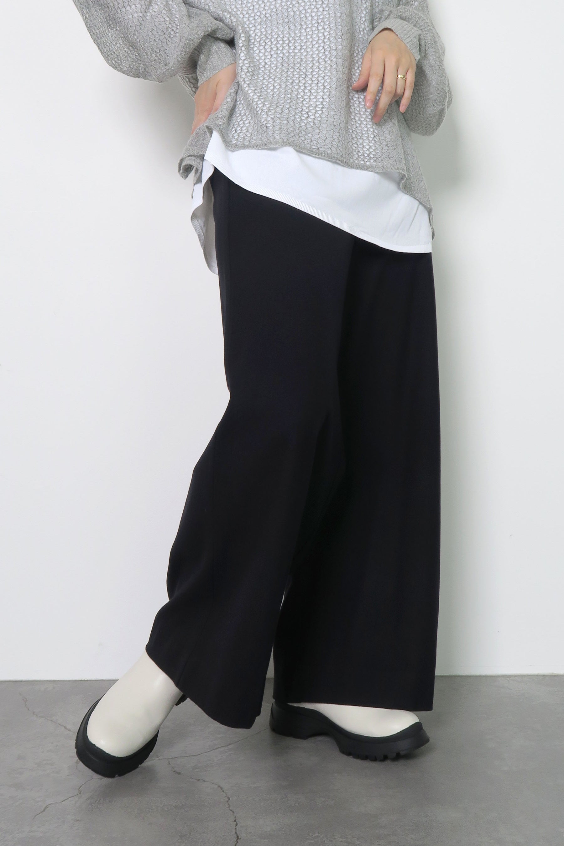 ウォームストレッチワイドパンツ