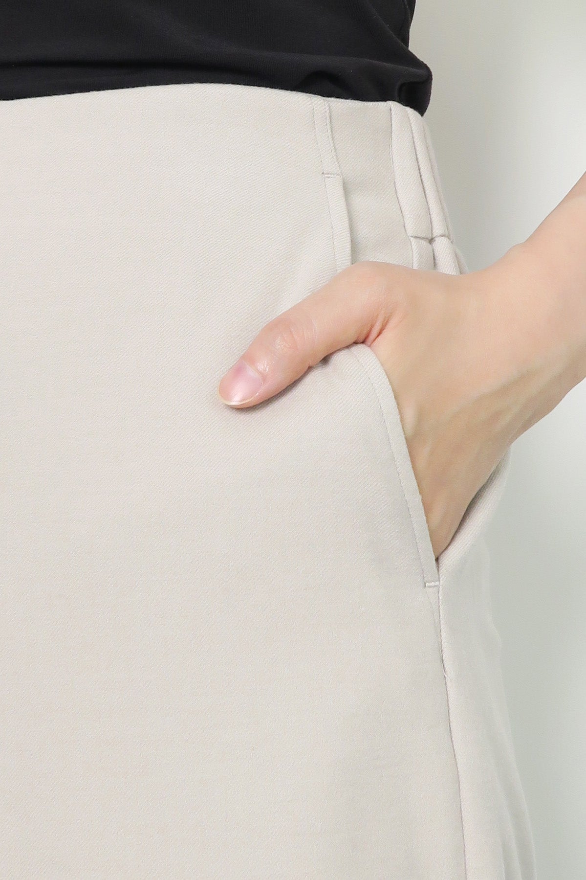 ウォームストレッチワイドパンツ