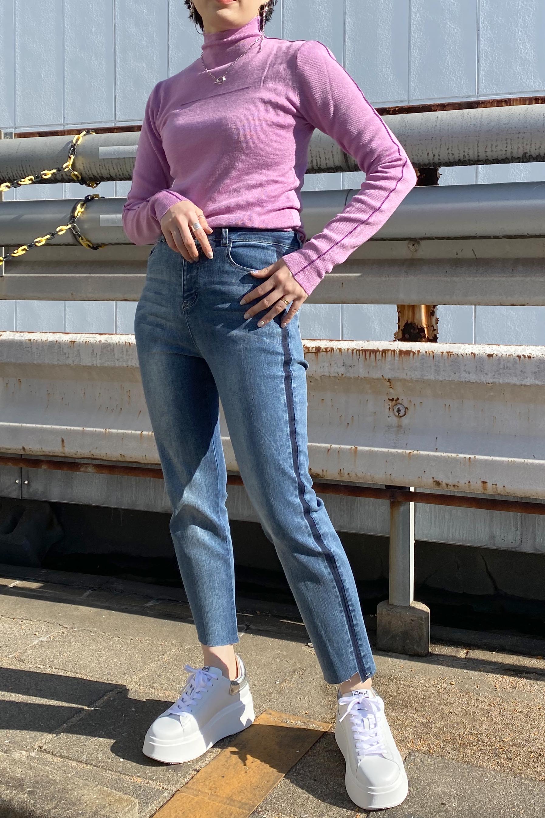 サイドラインスキニーデニムパンツ