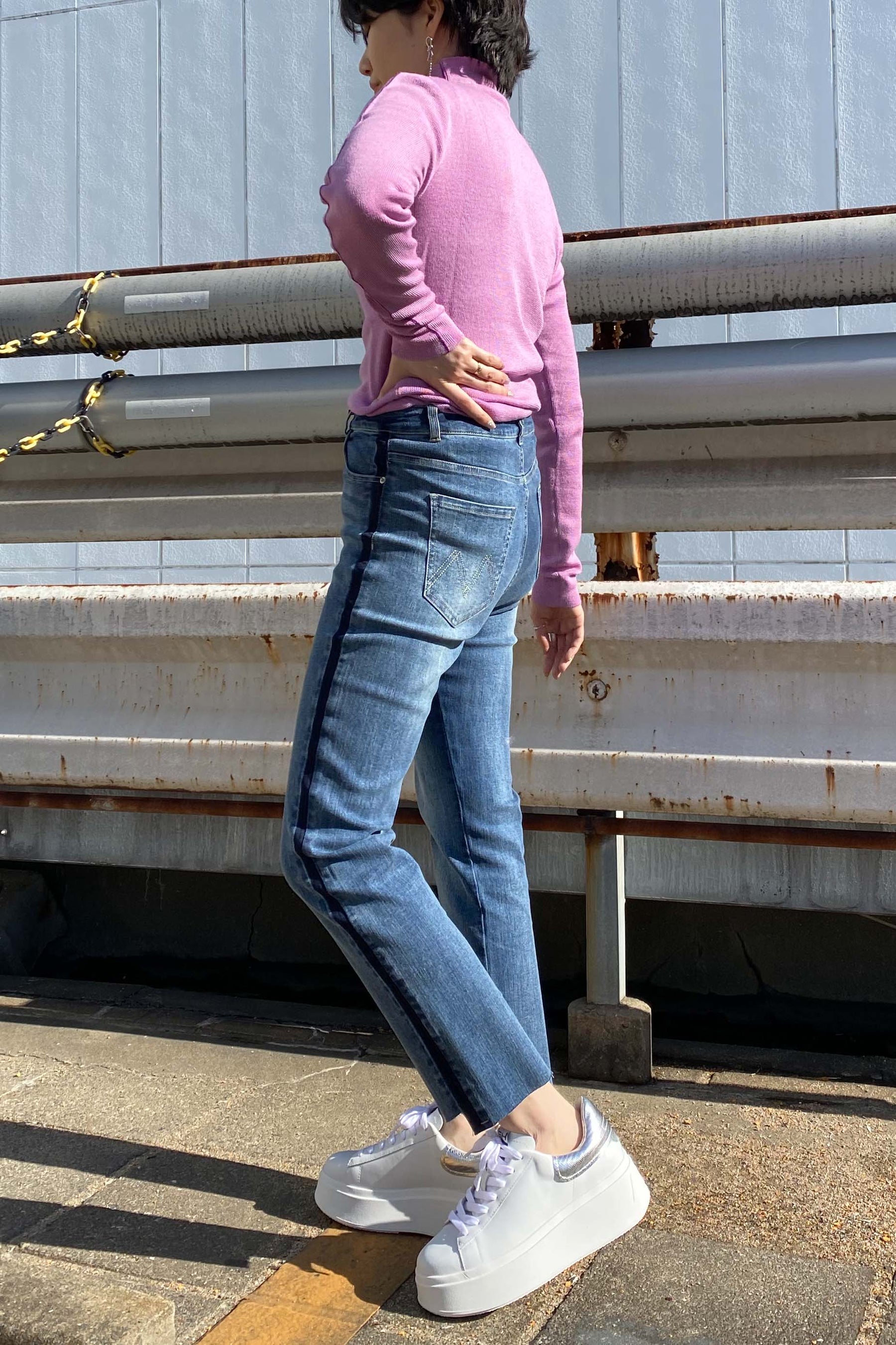 サイドラインスキニーデニムパンツ