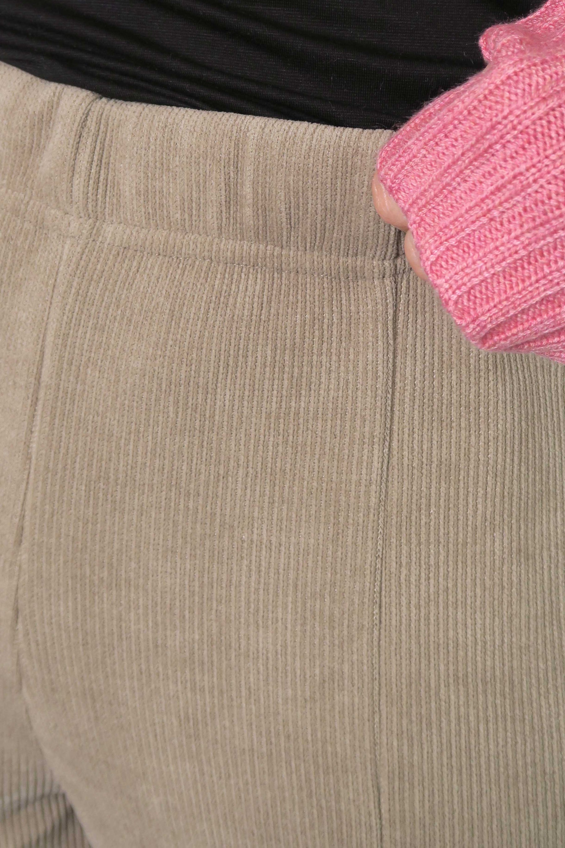 裏起毛スリット美脚パンツ