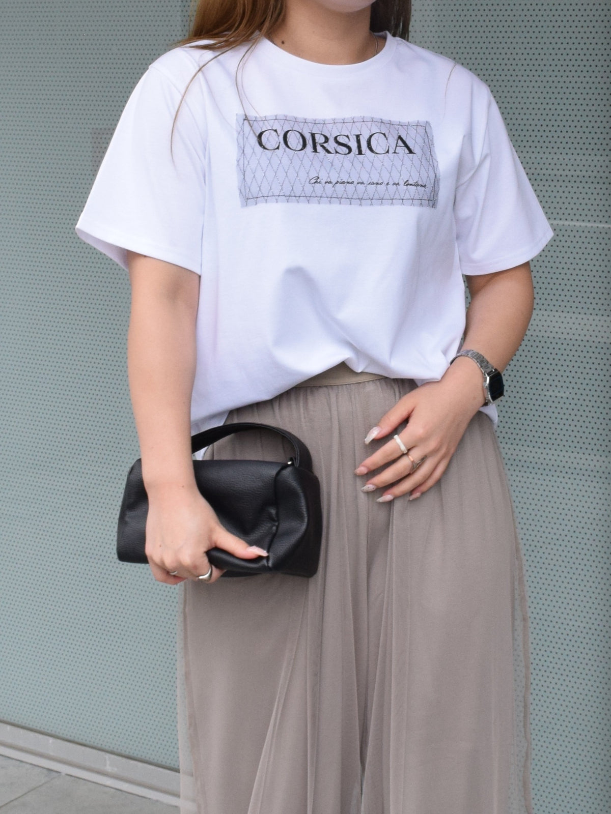 ラメチュール重ねロゴプリントTシャツ