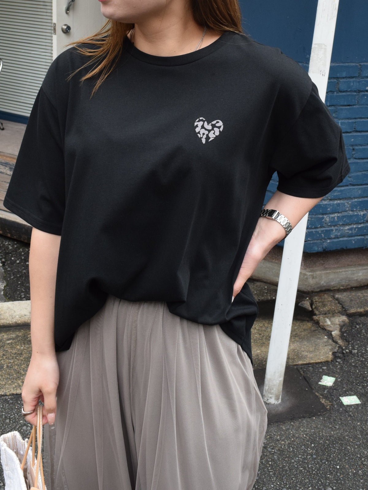 レオパード柄ハート フロッキープリントTシャツ