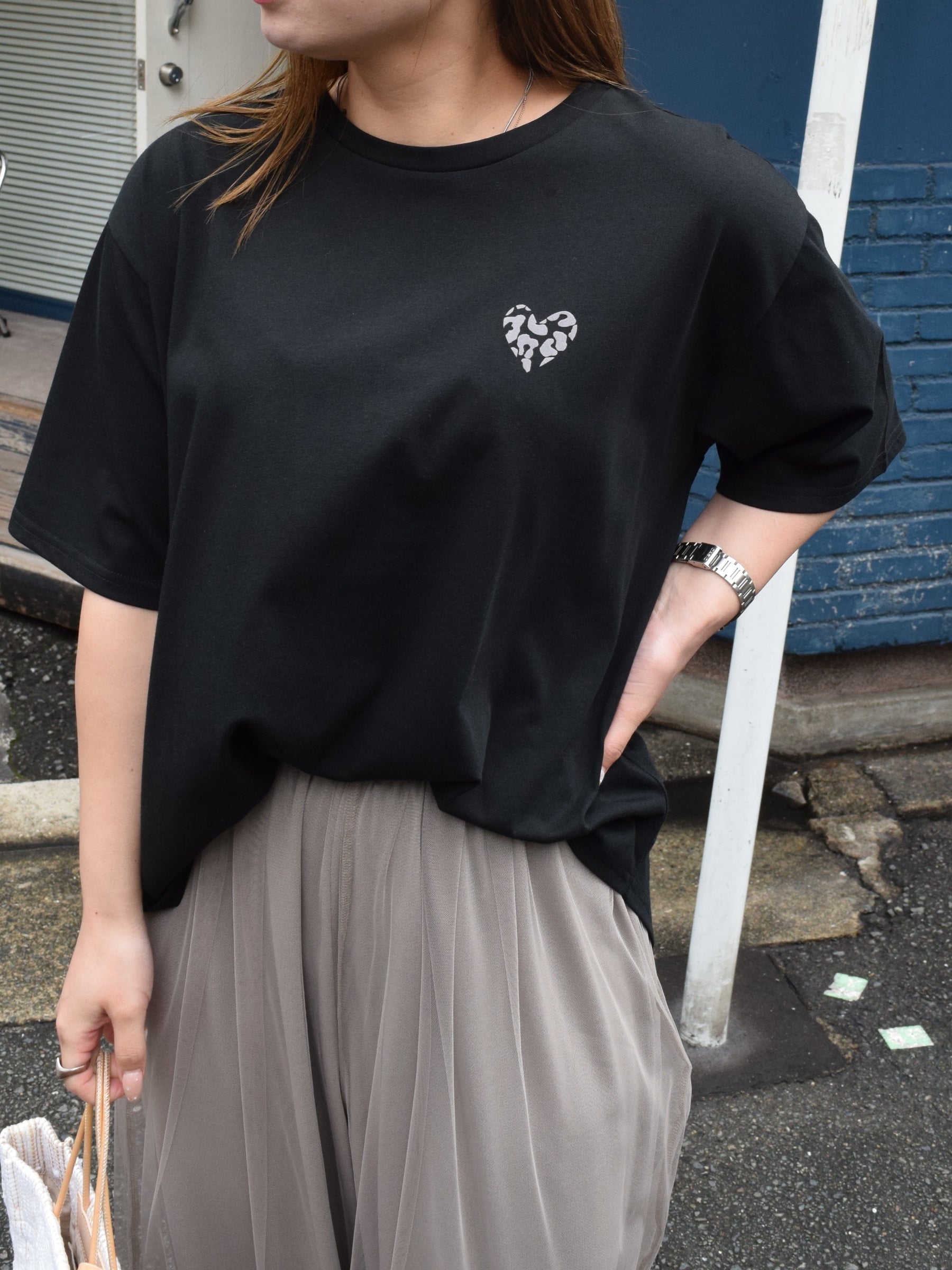 レオパード柄ハート フロッキープリントTシャツ