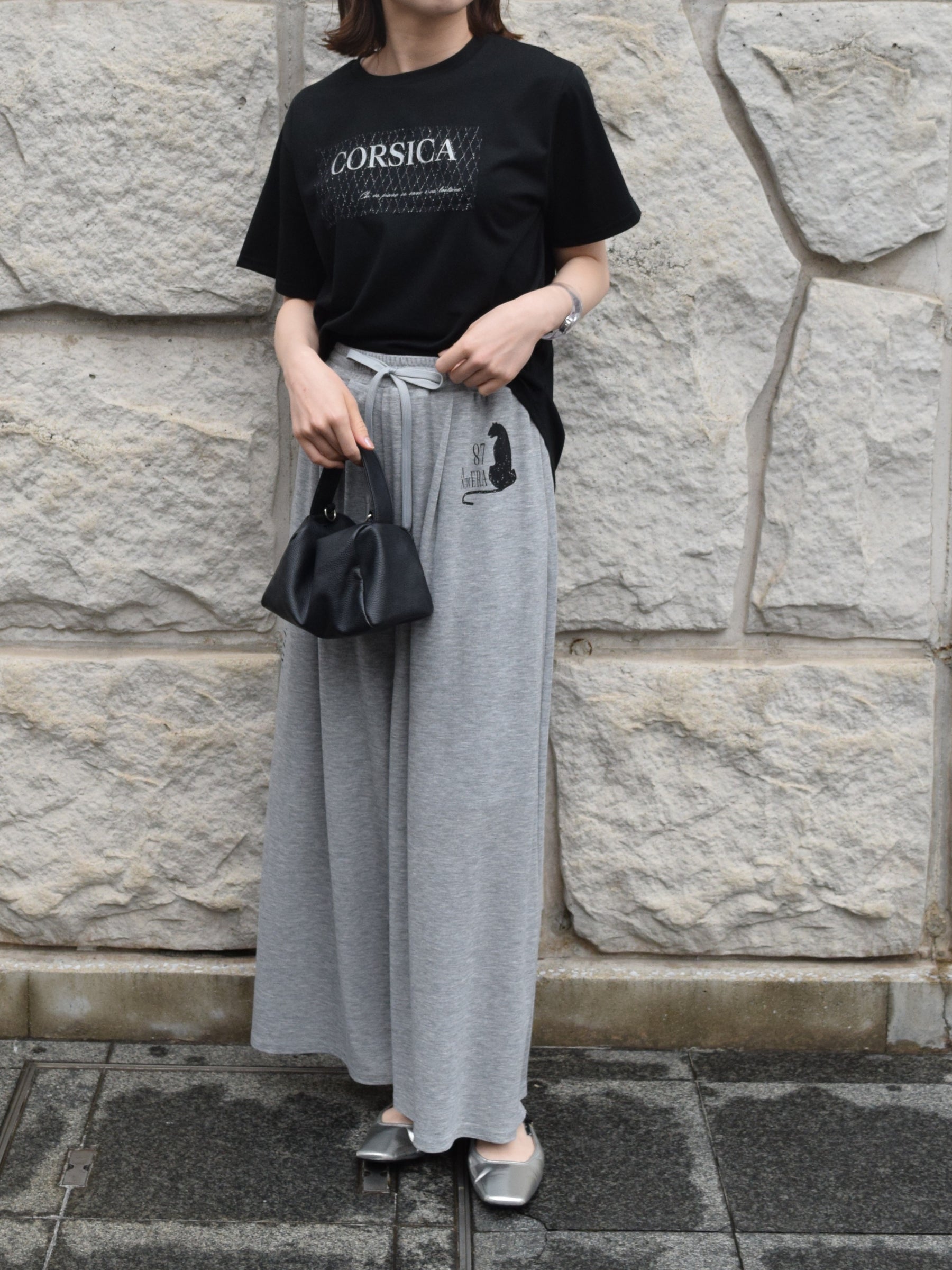 ラメチュール重ねロゴプリントTシャツ
