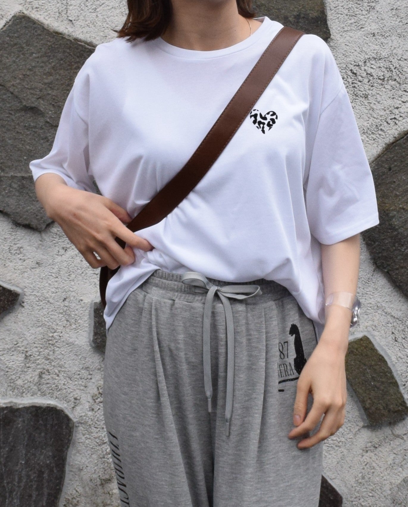 レオパード柄ハート フロッキープリントTシャツ
