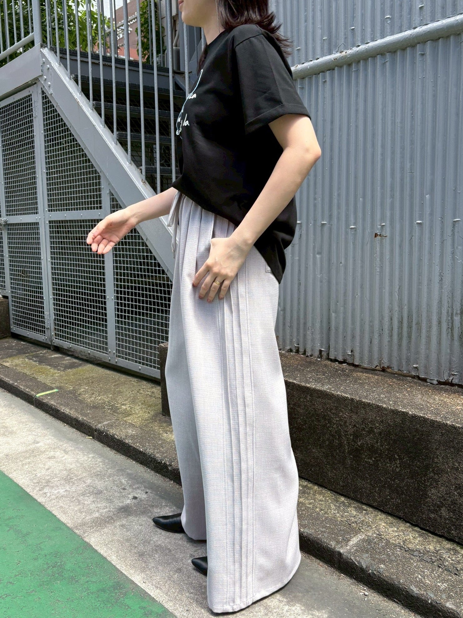 サイドピンタックラインパンツ