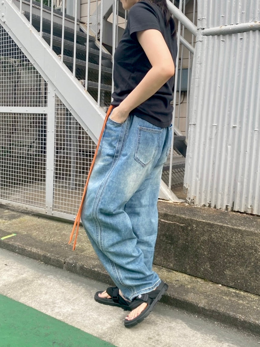 ストレッチテーパードデニム