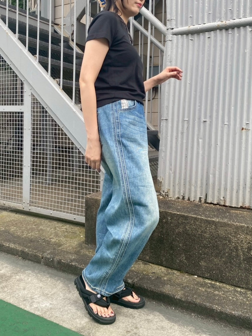 ストレッチテーパードデニム