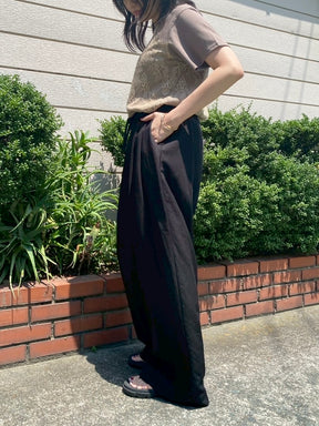 タックイージーワイドパンツ