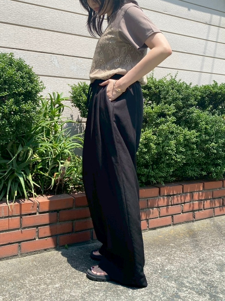 タックイージーワイドパンツ