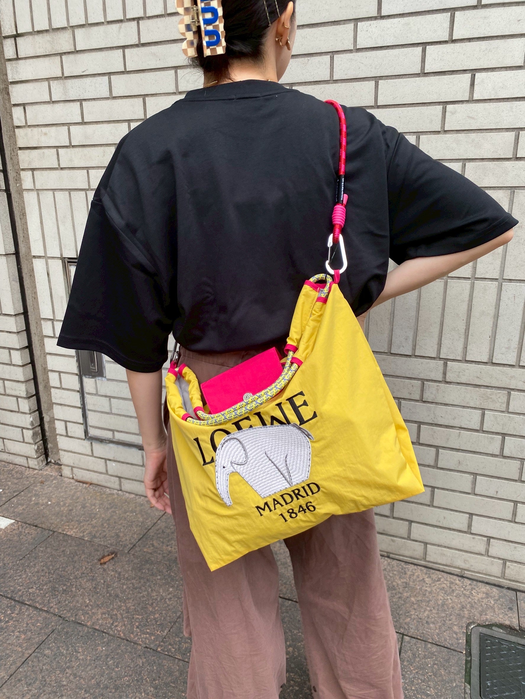 ショルダーストラップ